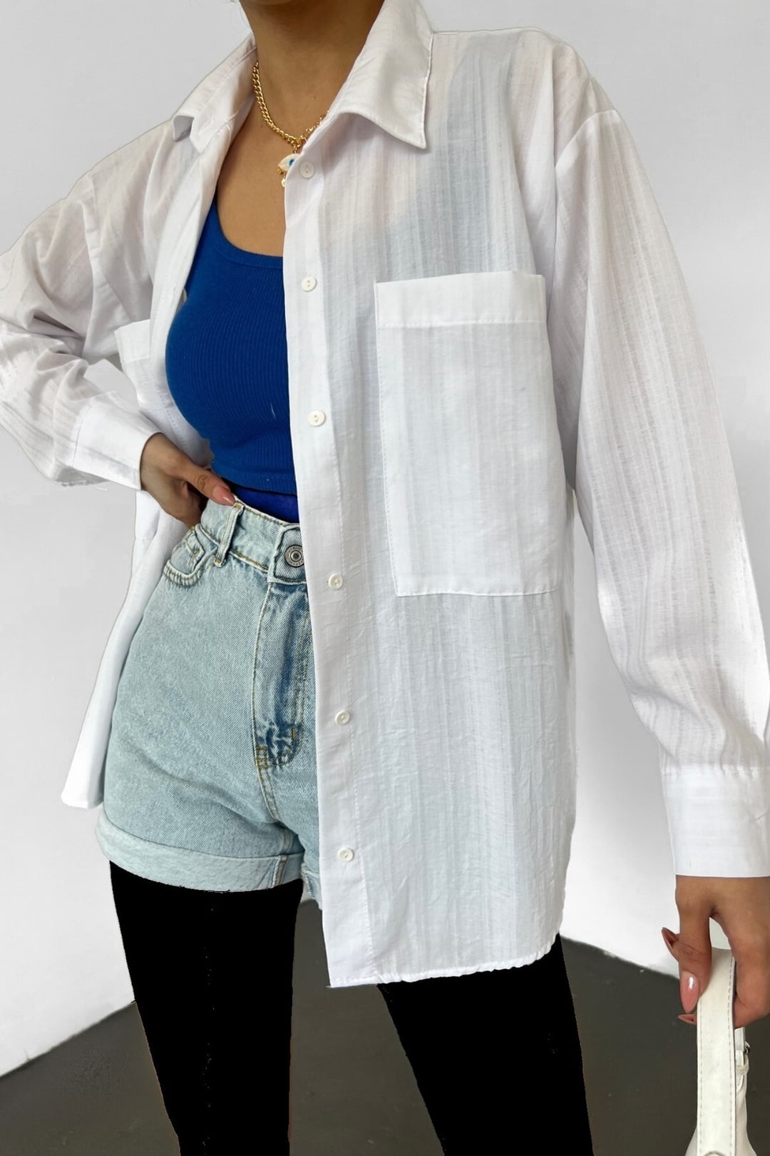 White Cotton Blend Two-Pocket Long-Back Blouse with Button Front - Podyumplus - by Peralane - photo 4