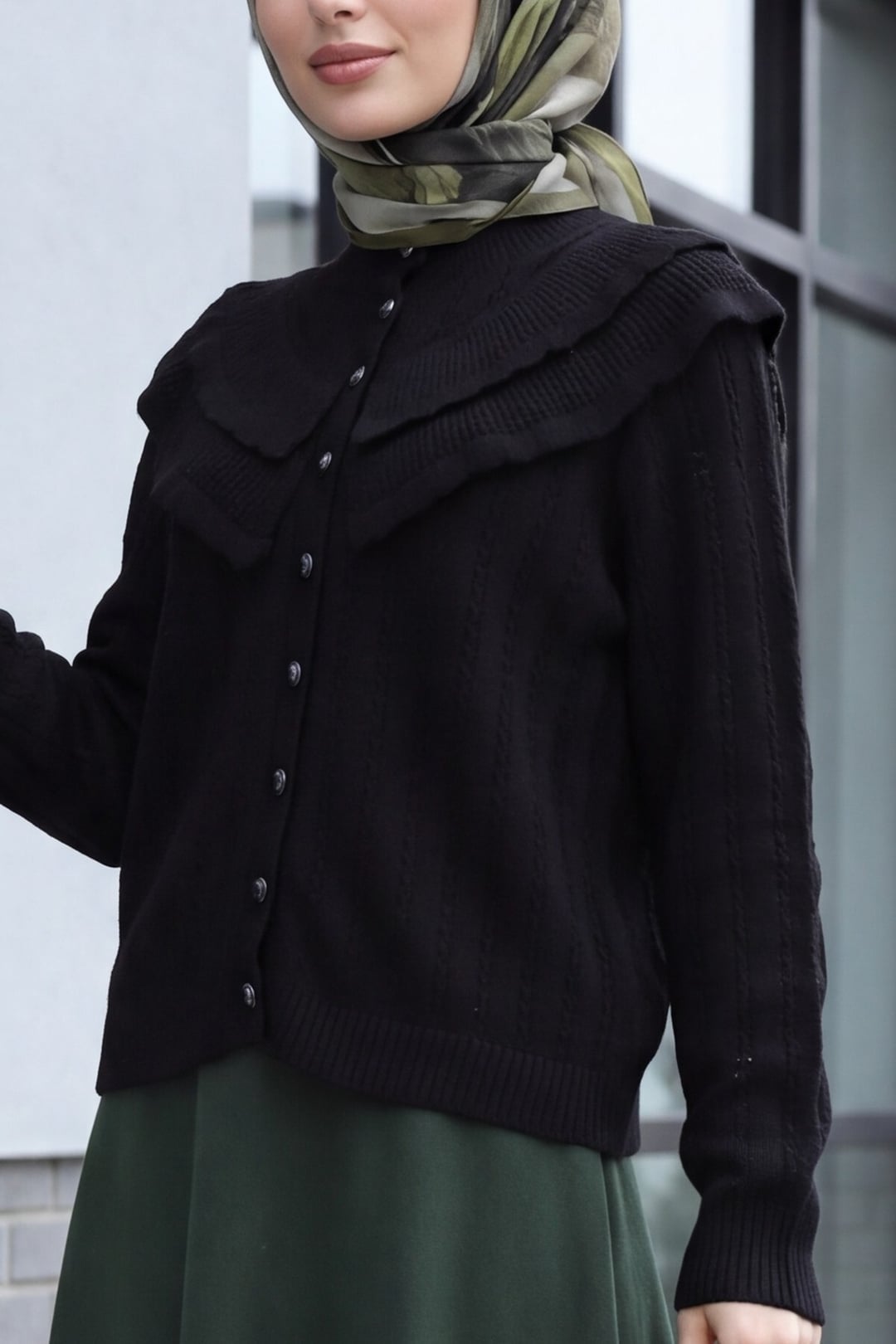 Black Knit Cardigan with Ruffled Collar and Button Front - Podyumplus - by Peralane - photo 3