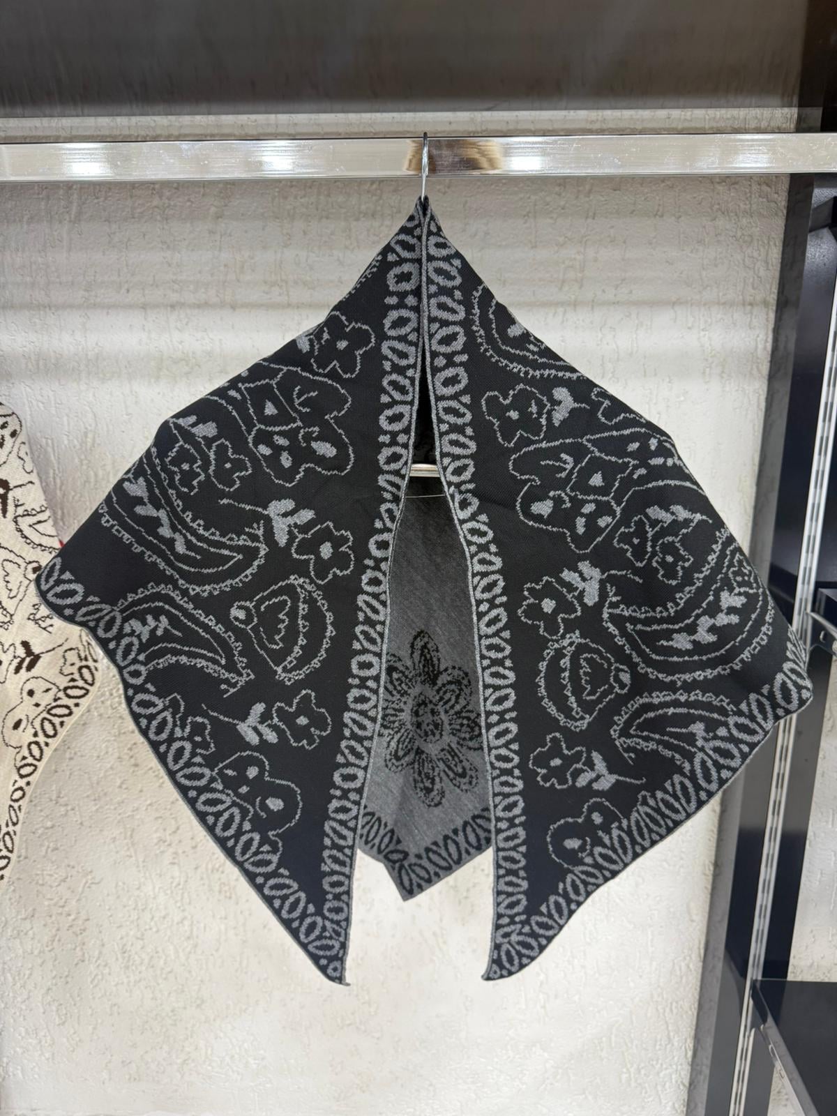 Grey Ethnic Print Cotton Scarf 160x76 cm - Nesvay - by Peralane - photo 4