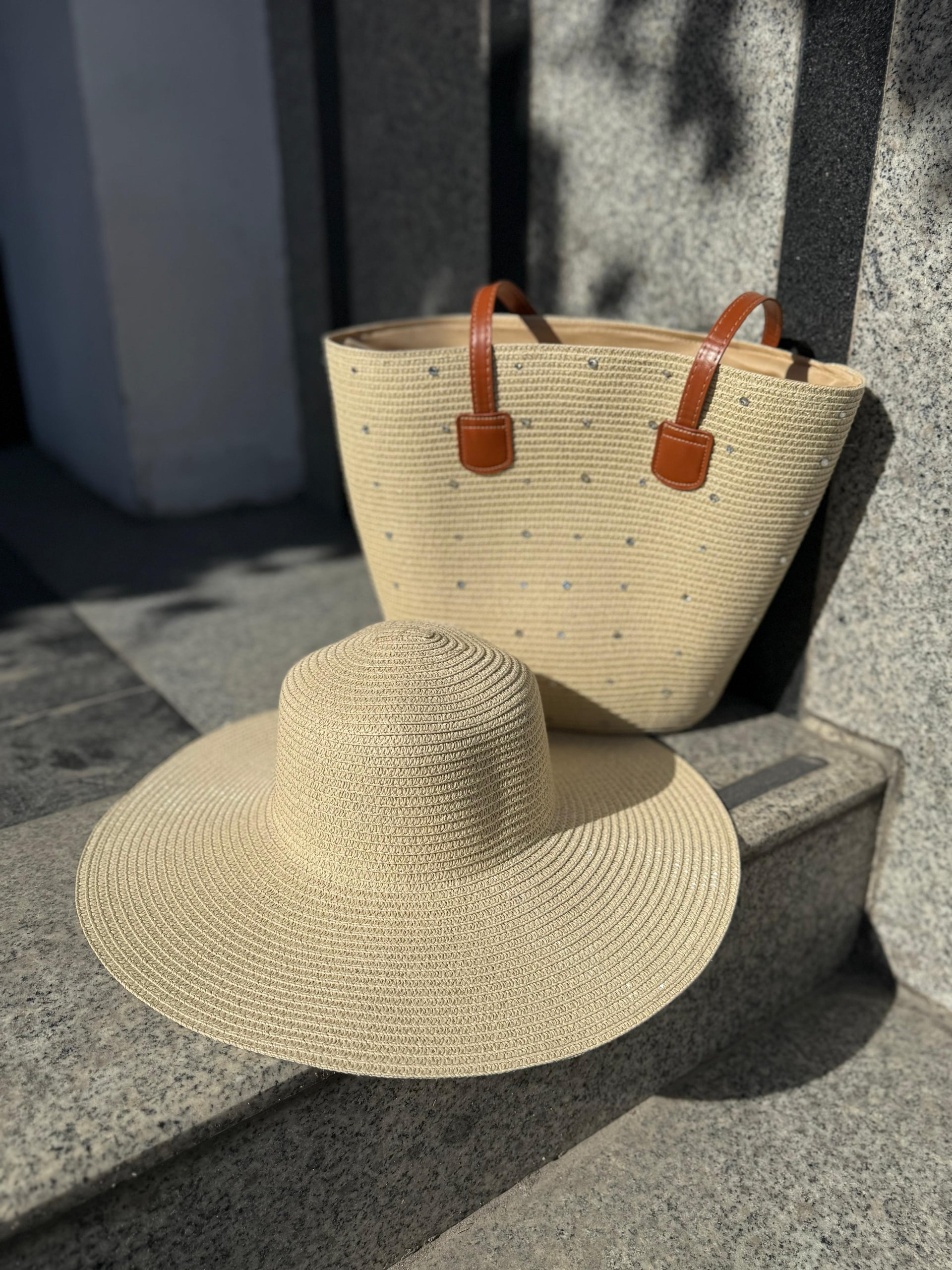 Beaded Beige Woven Straw Tote Bag with Faux Leather Handles - Nesvay - by Peralane - photo 5