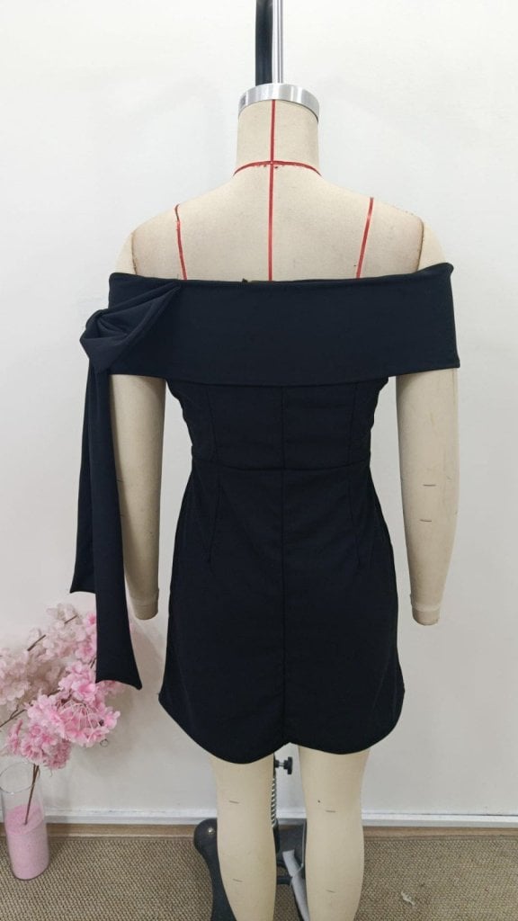 Women's Black Off-Shoulder Bow Detail Short Crepe Dress - Janes - by Peralane - photo 7