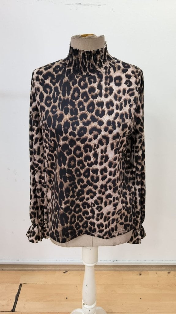 Women's Long Sleeve Leopard Print Smocked Mock Neck Suprem Blouse - Janes - by Peralane - photo 6