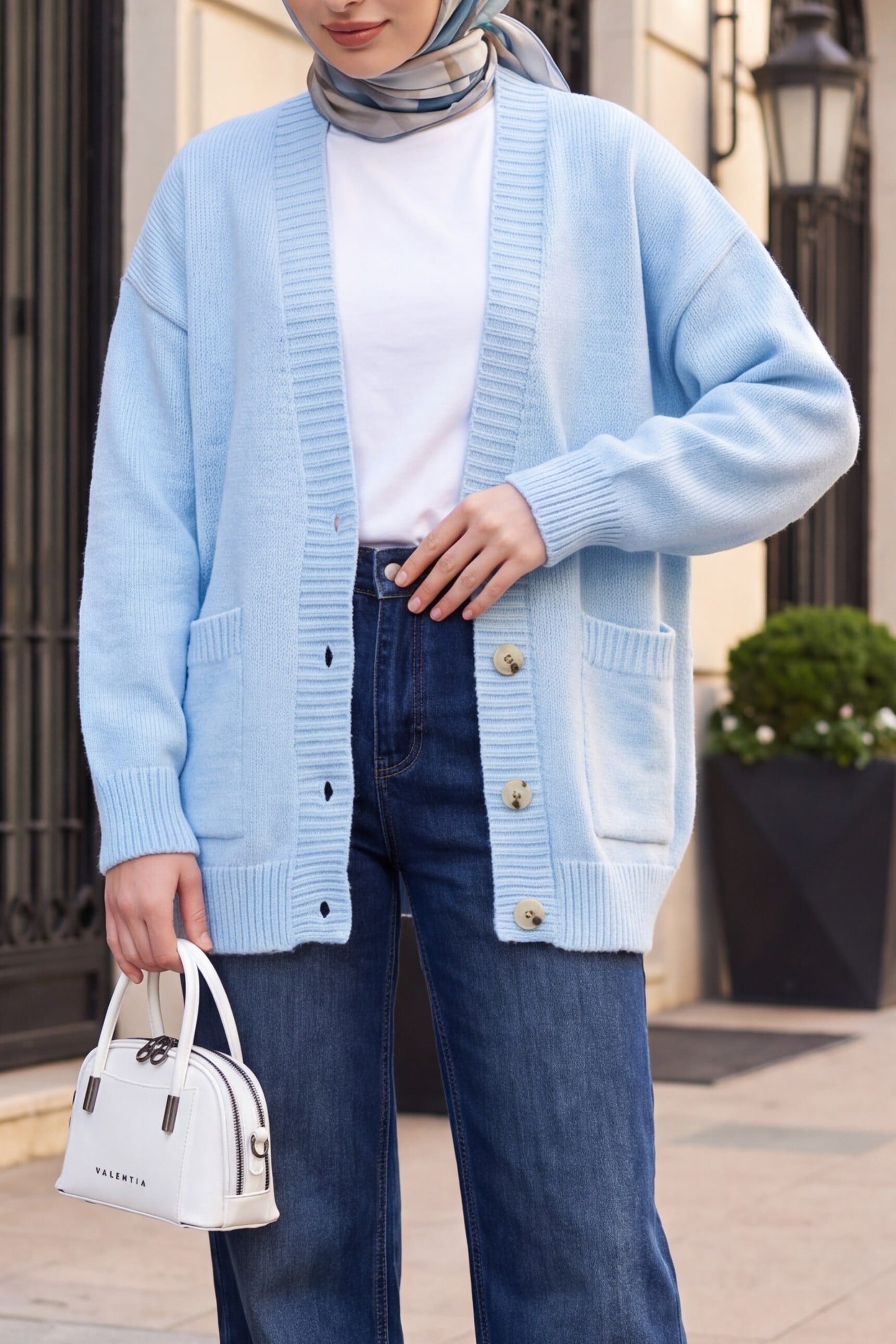 Buttoned Double-Pocket Relaxed Knit Cardigan - Baby Blue - Podyumplus - by Peralane