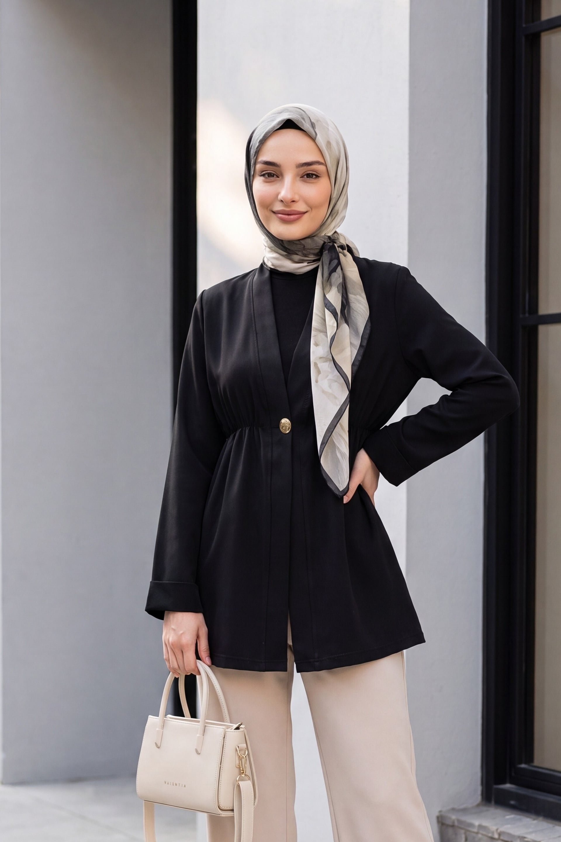 Black Crepe Kimono with Elastic Waist and Folded Sleeves - Podyumplus - by Peralane