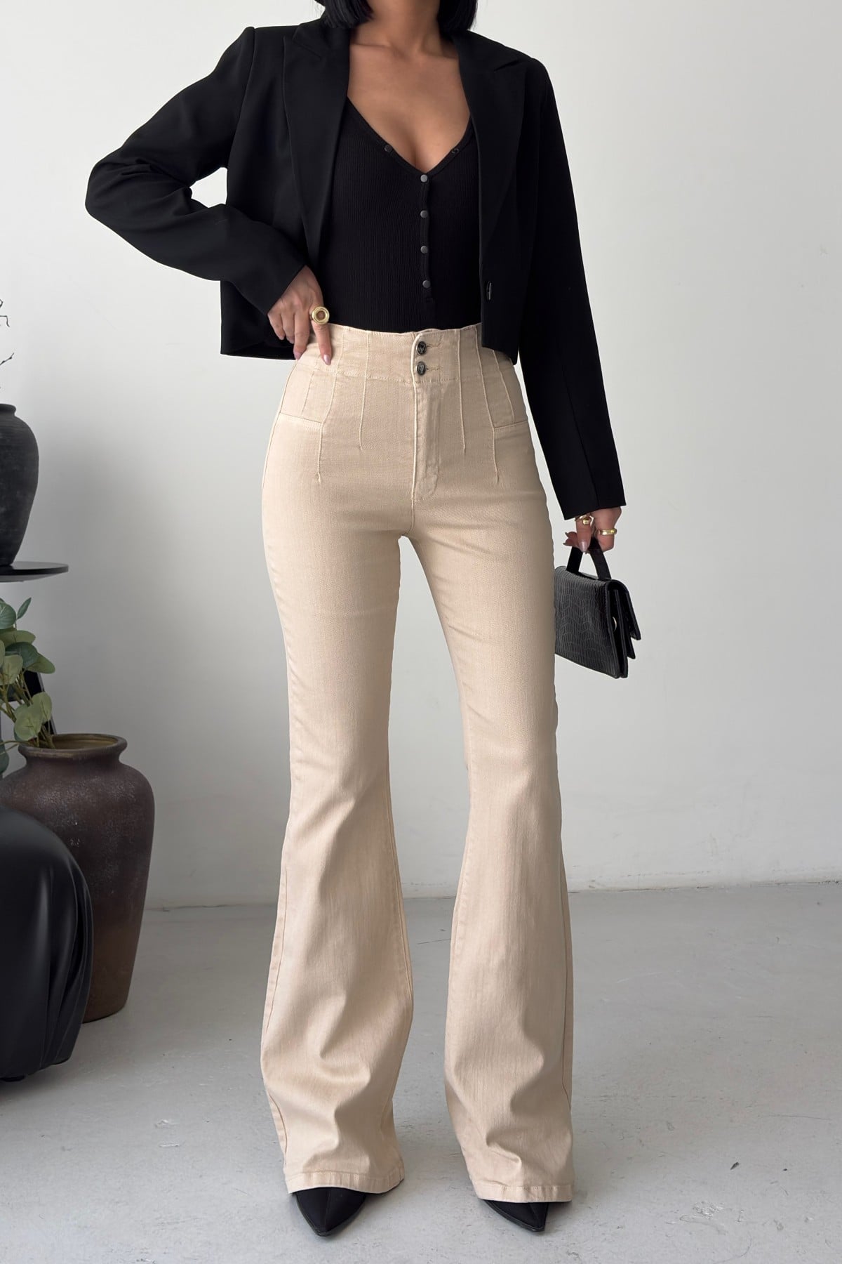 Pleated Flared Denim Trousers in Light Beige - Madrid Fit - Xlove - by Peralane - photo 6