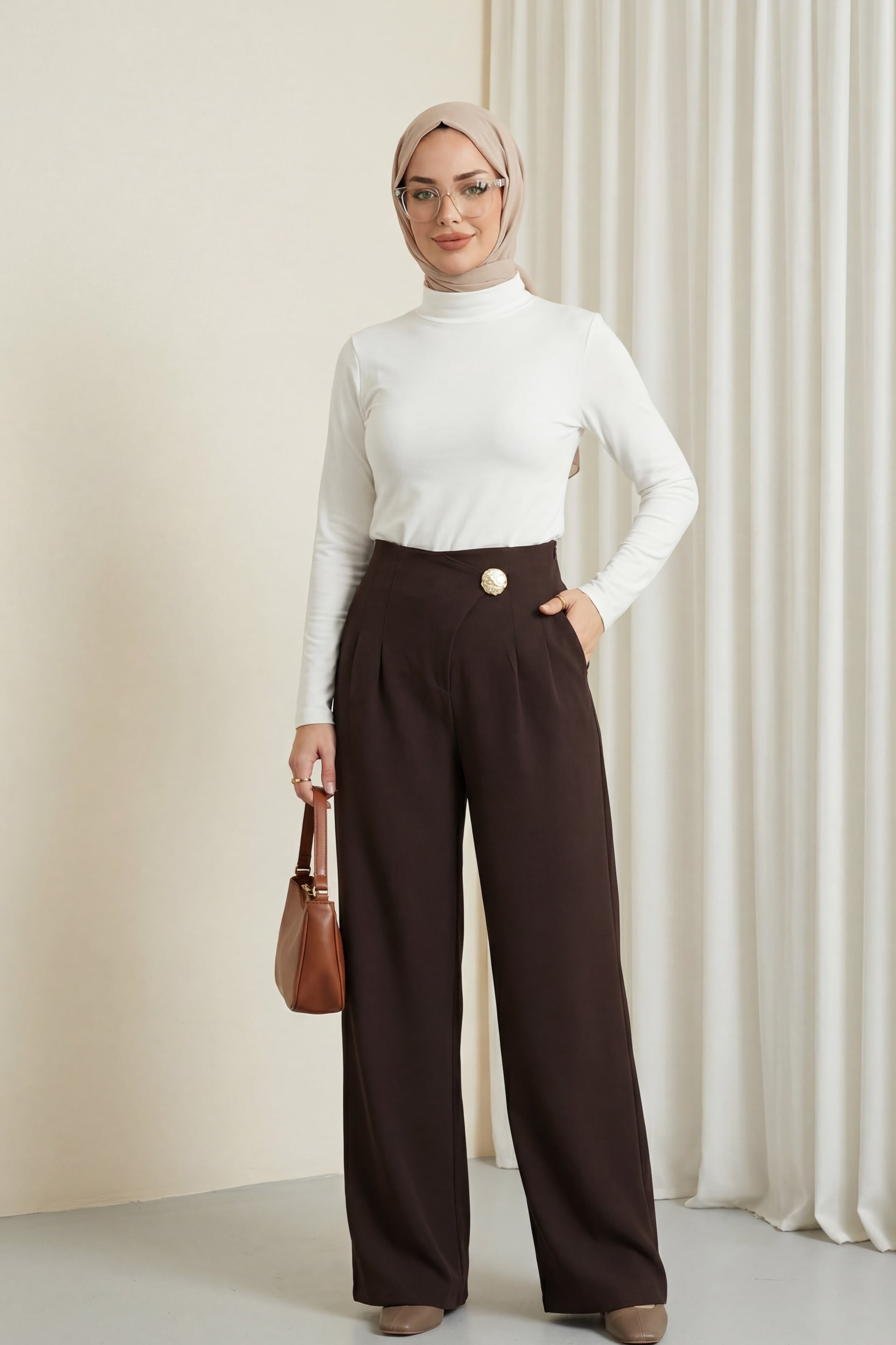 Side-Zip Brooch Pleated Wide-Leg Crepe Trousers - Dark Brown - Podyumplus - by Peralane - photo 2