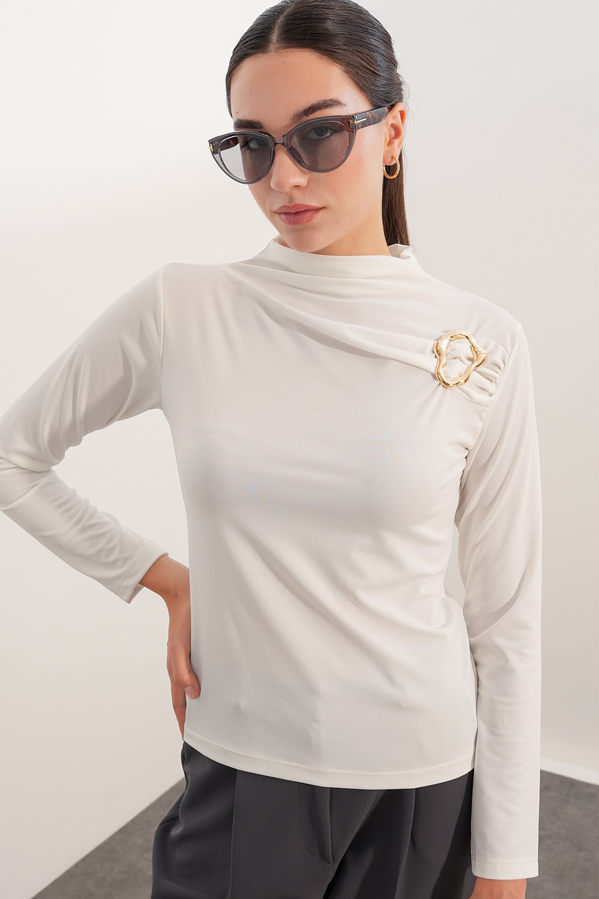 Women's Clip Detail Long Sleeve Blouse 40046 - White - Bigdart - by Peralane - photo 3