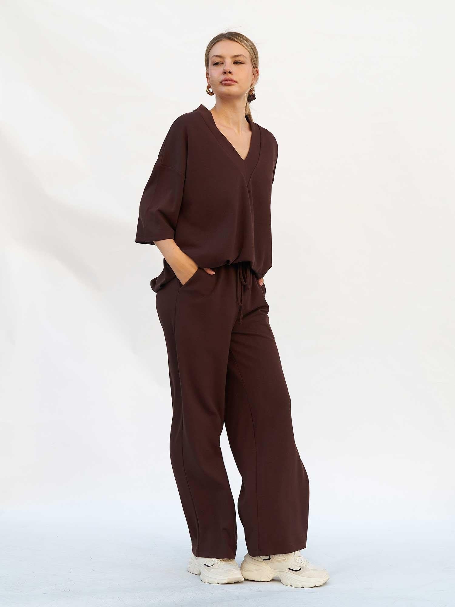 Women's Two-Piece Loungewear Set - Dark Brown, Drawstring Trousers and V-Neck Top - Lefon - by Peralane - photo 2