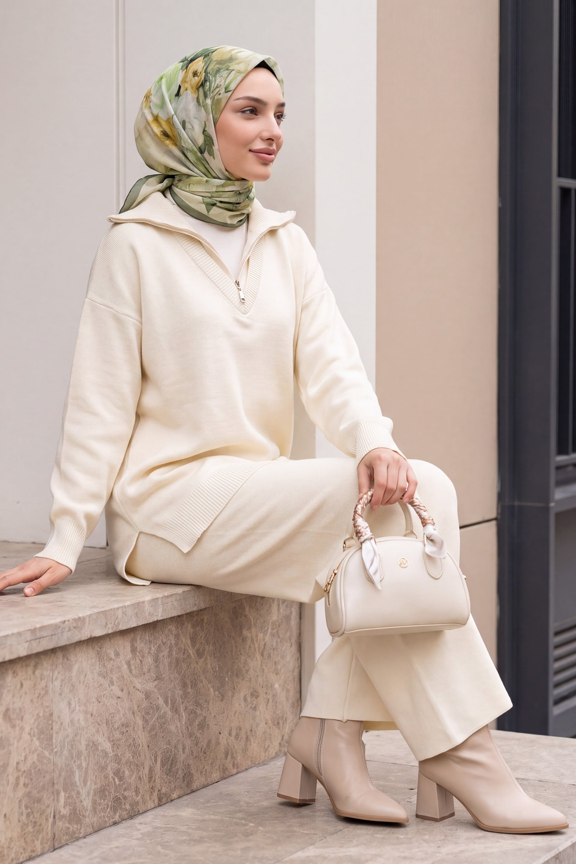 Cream Knit Top and Wide-Leg Trousers Set with Collar and Zip - Podyumplus - by Peralane - photo 3