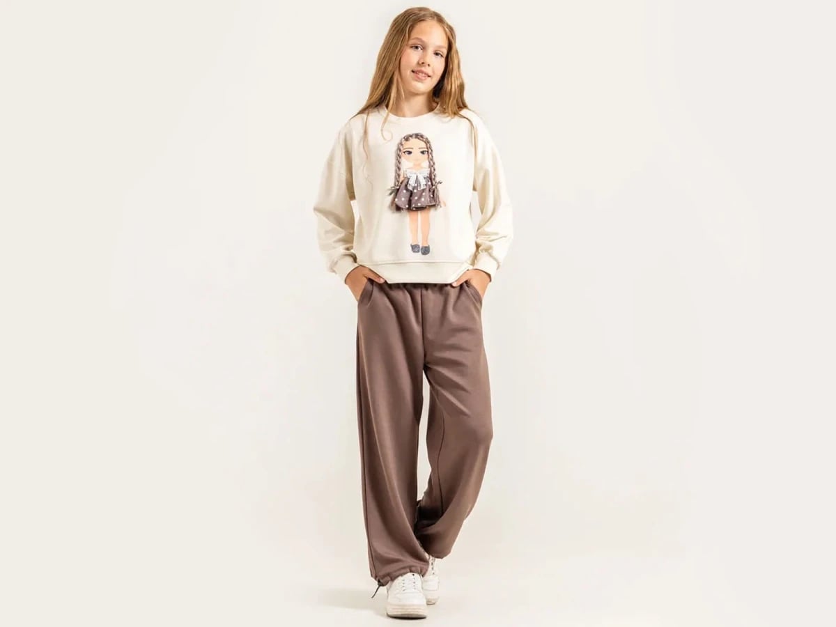 Girl's Two-Piece Set with Doll Print Sweatshirt and Brown Trousers - ÖZ Bebe - by Peralane