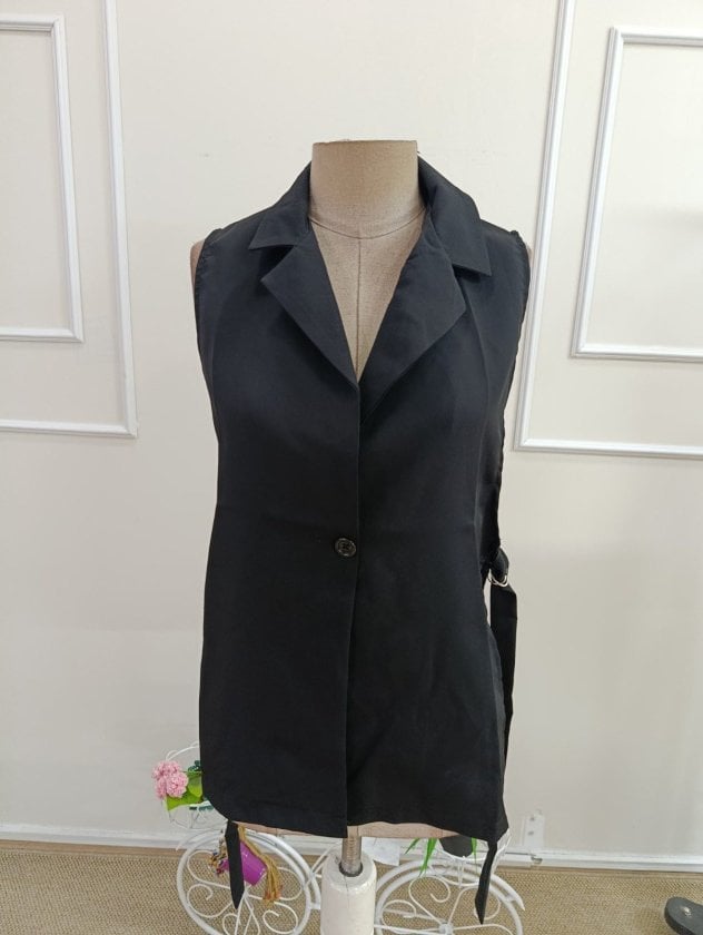 Women's Sleeveless Notched Lapel Blazer with Belt, Black - Janes - by Peralane - photo 7