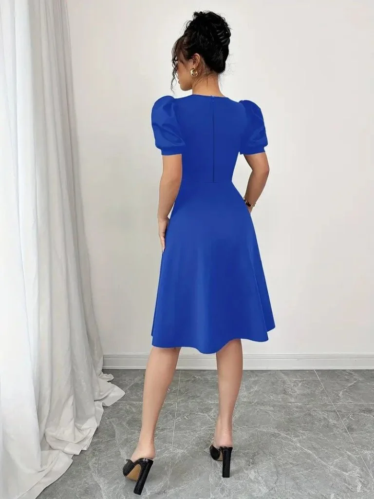 Women's Royal Blue Crepe Dress with Short Puff Sleeves and Front Buttons - Janes - by Peralane - photo 6