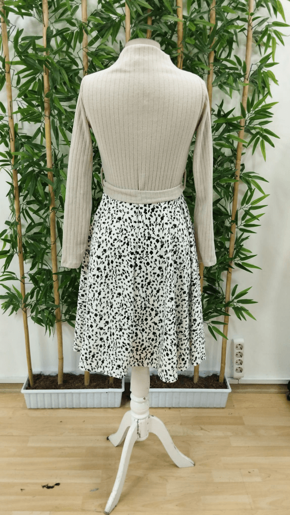 Women's Long Sleeve Turtleneck Tie Waist Dress with Floral Skirt - Janes - by Peralane - photo 7