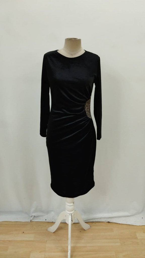 Women's Long-Sleeved Round Neck Velvet Midi Dress with Side Rhinestone Detail - Janes - by Peralane - photo 6