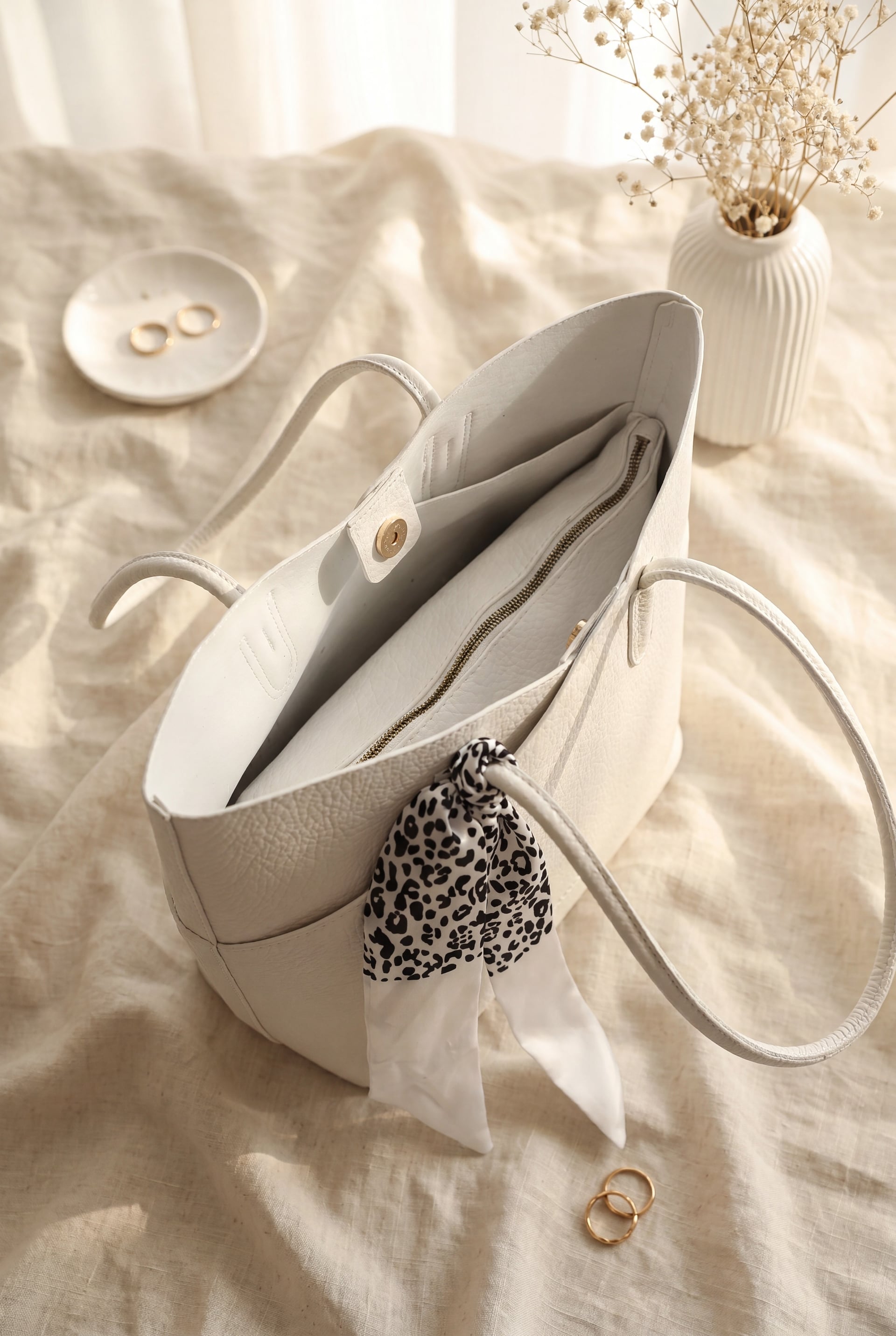 White Tote Bag with Scarf Detail and Adjustable Strap - Podyumplus - by Peralane - photo 2