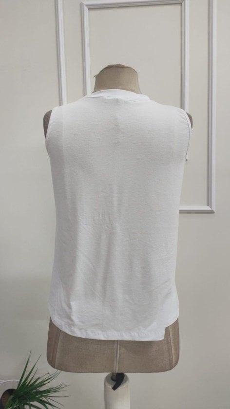 Women's Sleeveless White Round Neck Lace Detail Viscose Blouse - Janes - by Peralane - photo 6
