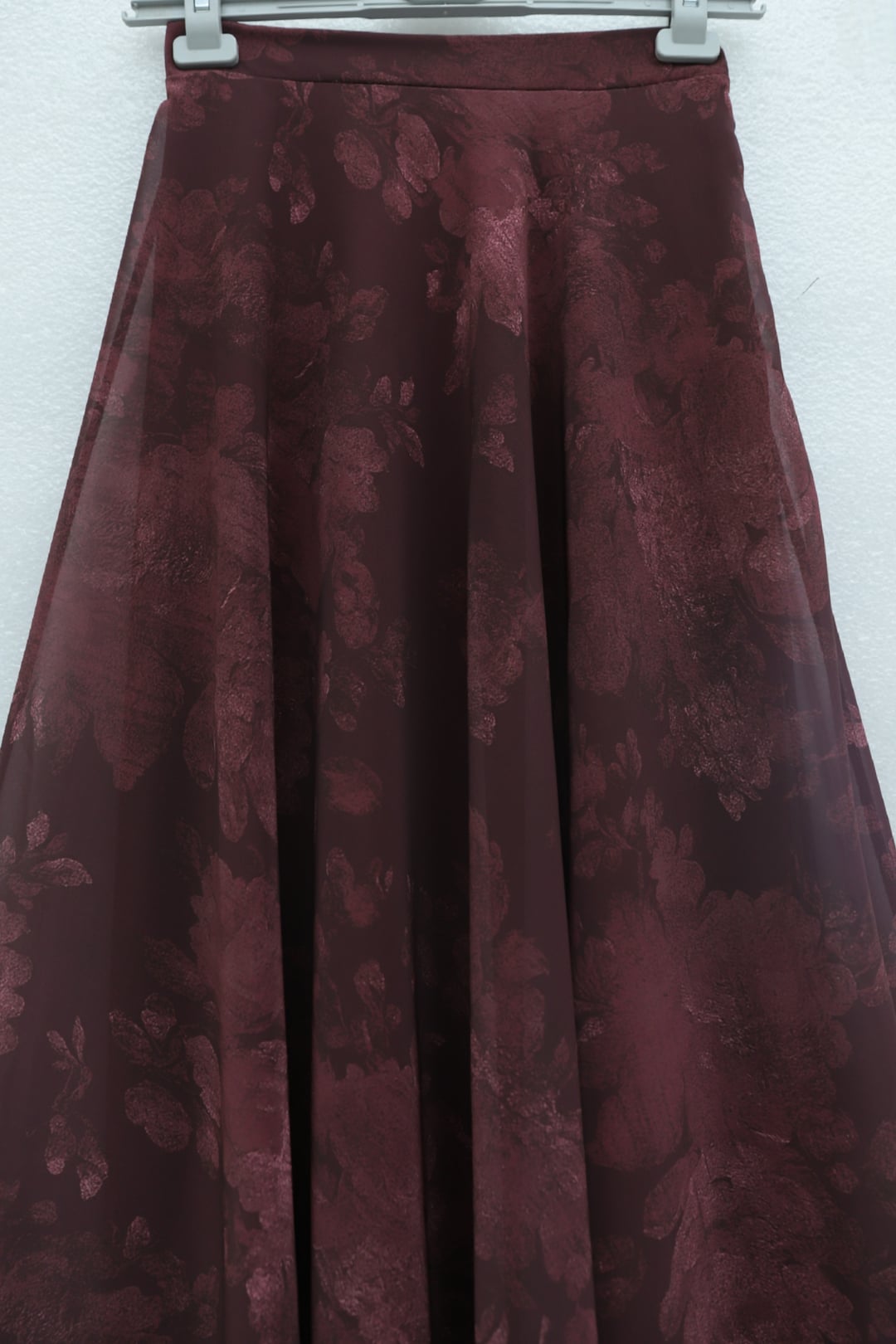 Side-Zip Patterned Lined Chiffon Skirt - Burgundy - Podyumplus - by Peralane - photo 9