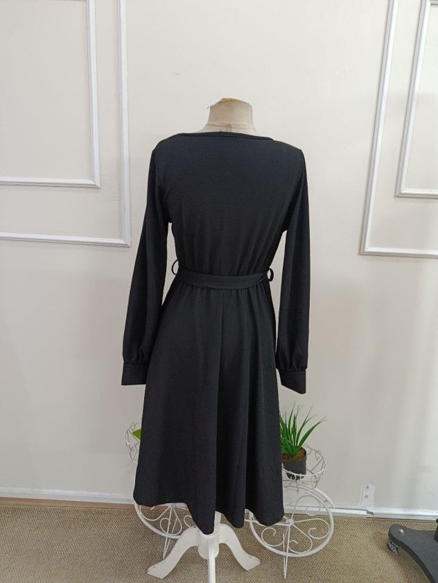 Women's Long Sleeve V-Neck Belted Midi Crepe Dress - Janes - by Peralane - photo 5