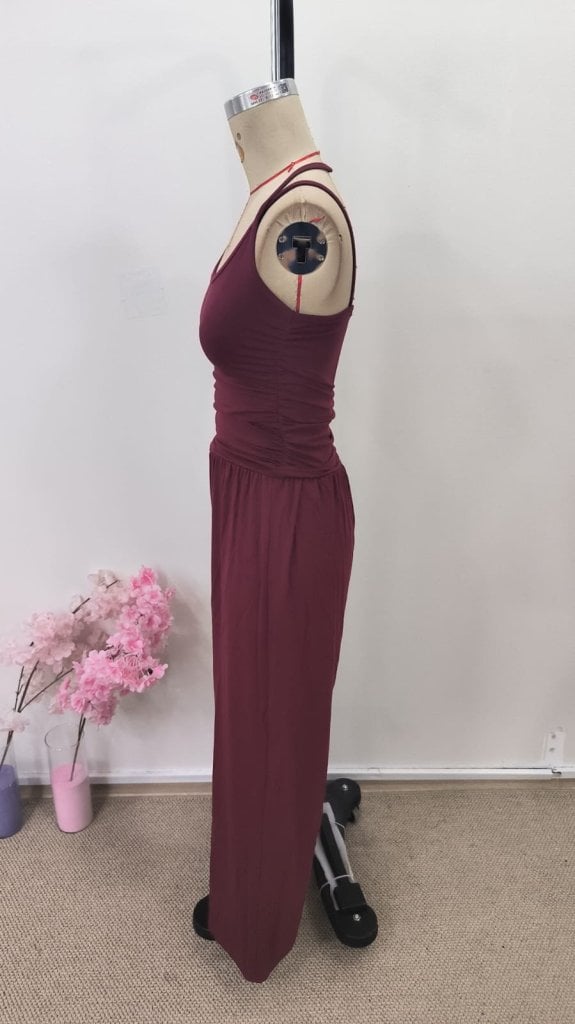 Women's Sleeveless Square Neck Wide-Leg Jumpsuit in Burgundy - Janes - by Peralane - photo 6