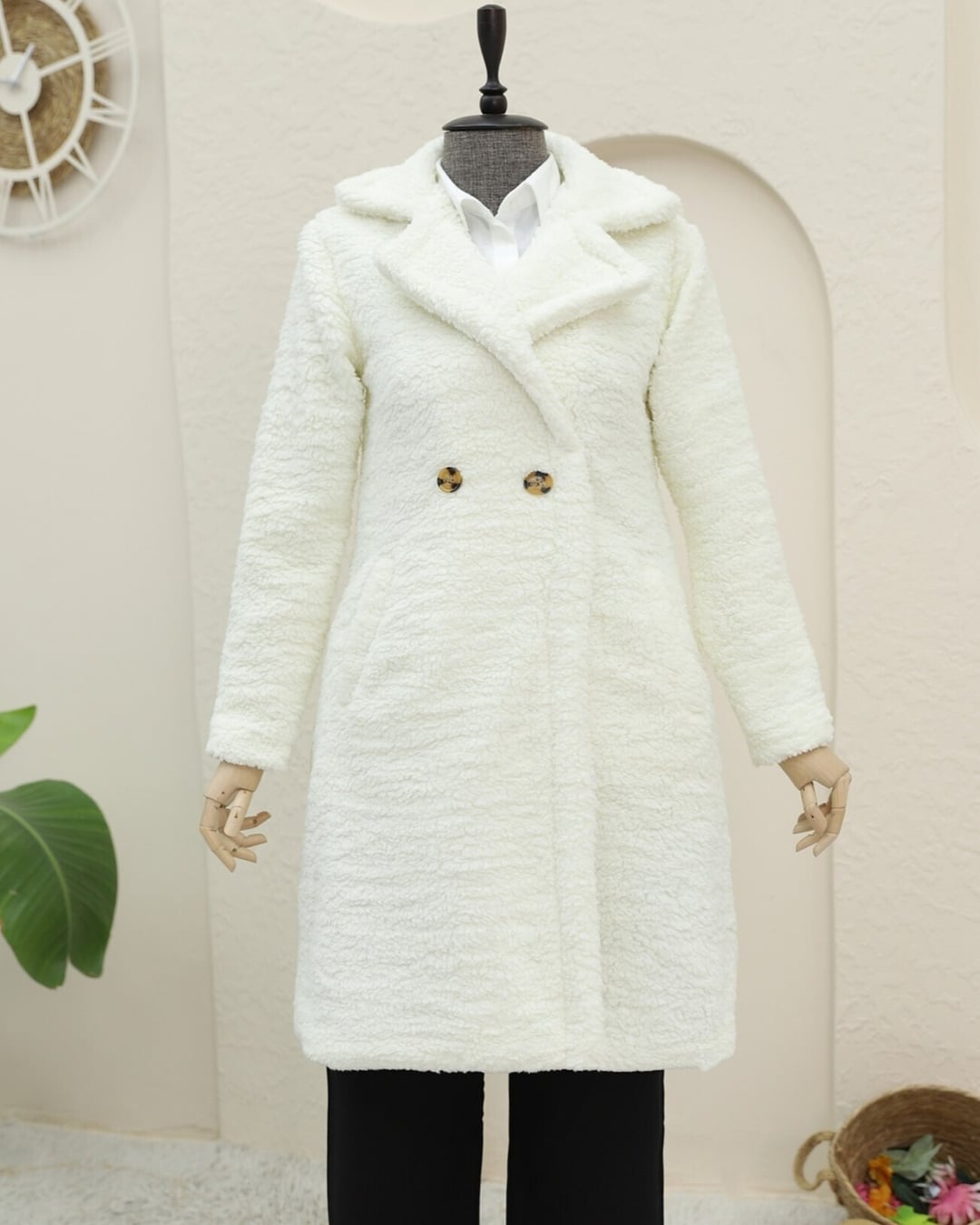 Double-Breasted Lined Side-Pocket Plush Coat - Ecru - Podyumplus - by Peralane - photo 3