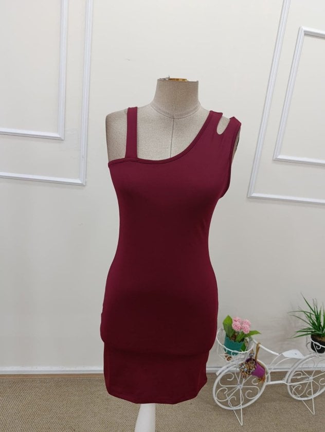 Women's Sleeveless Asymmetric Neckline Short Knit Dress in Burgundy - Janes - by Peralane - photo 6