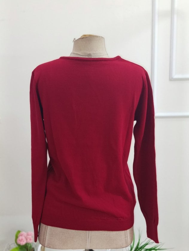 Women's Long Sleeve V-Neck Fine Knit Sweater in Red - Janes - by Peralane - photo 6