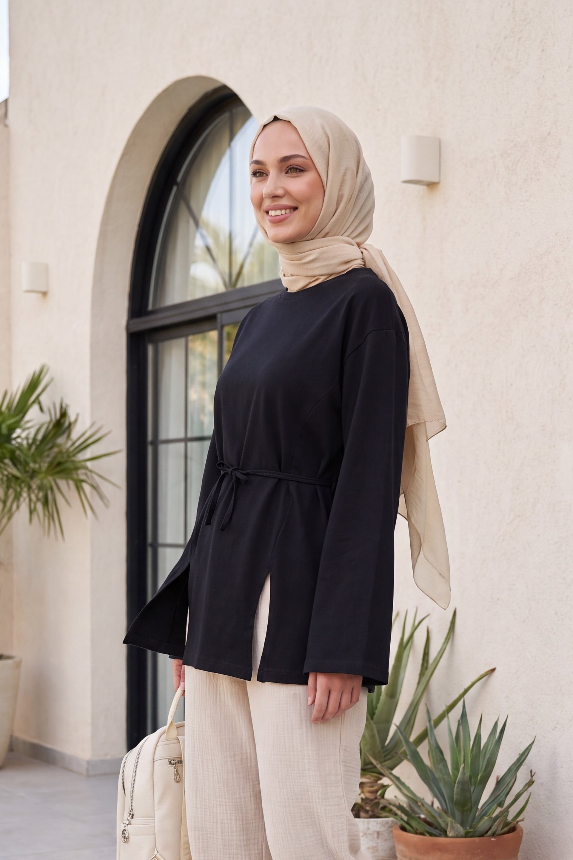 Tie-Waist Slit Jersey Tunic - Black - Podyumplus - by Peralane - photo 4