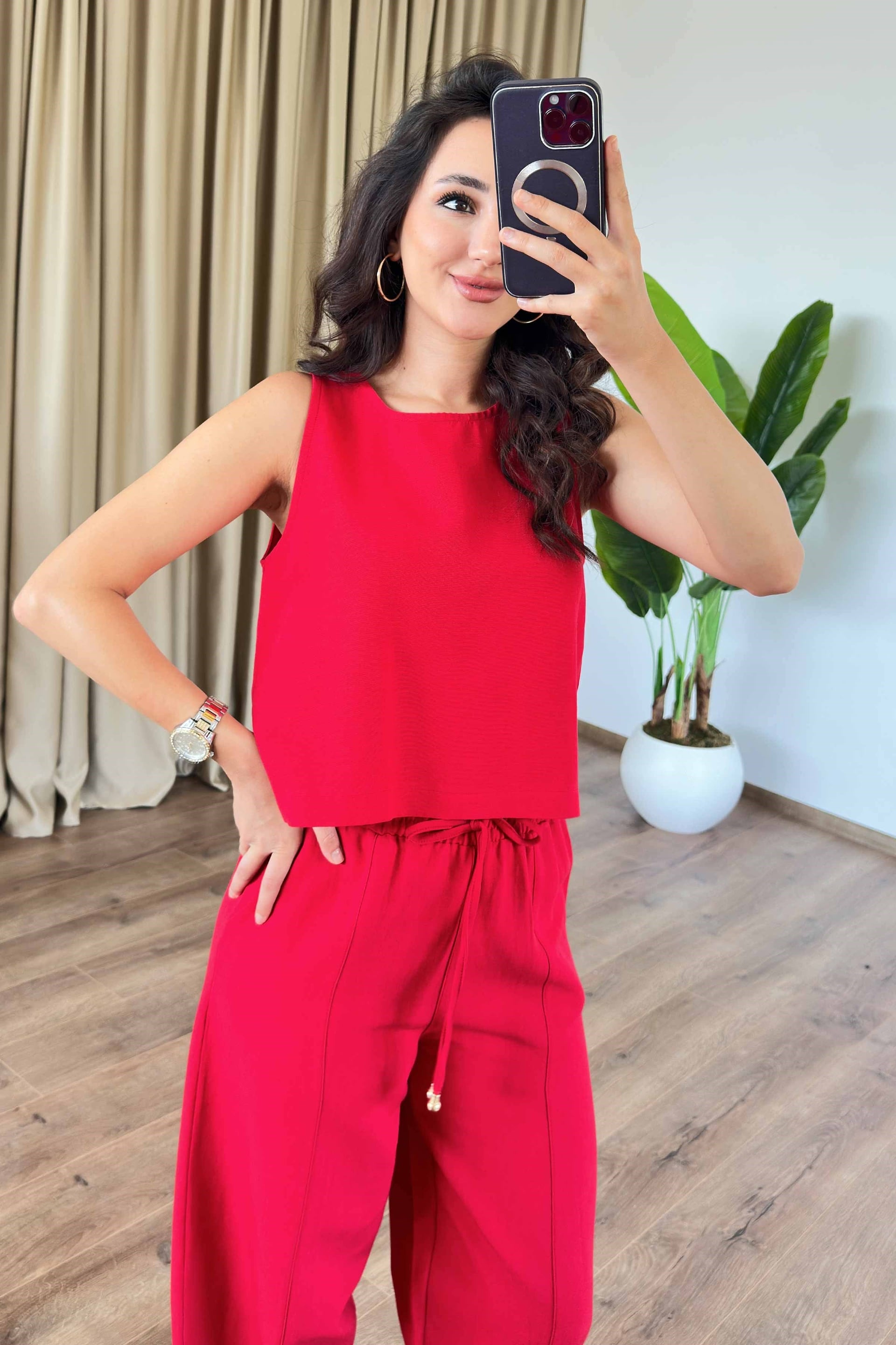 Red Linen Two-Piece Set with Tie-Front Blouse and Drawstring Trousers - Lustri̇n - by Peralane - photo 5