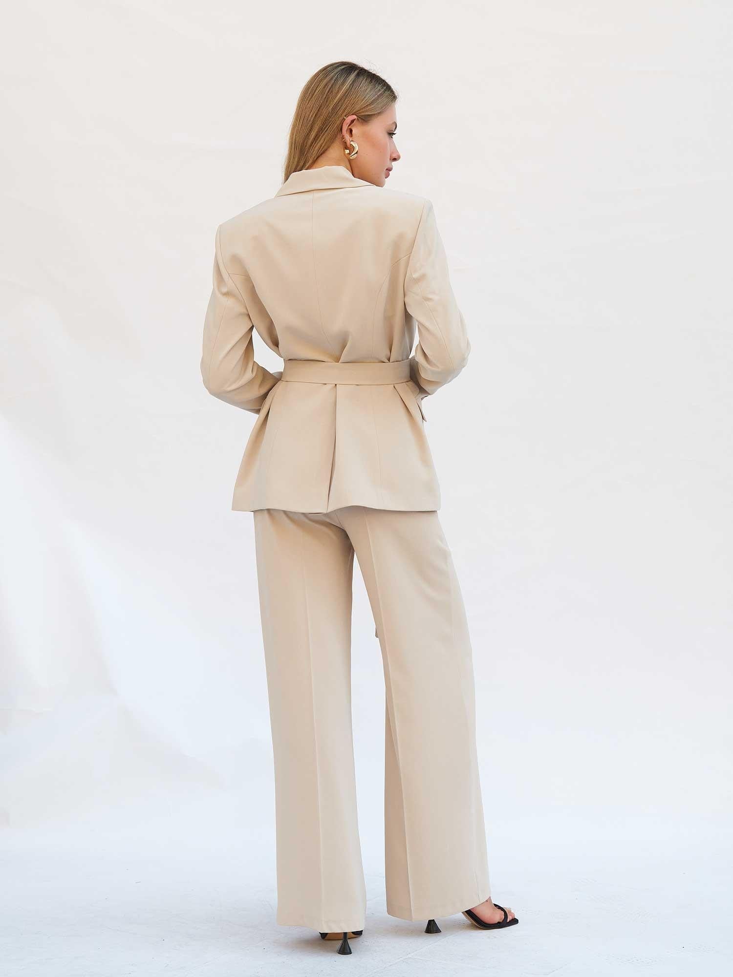 Belted Double-Breasted Blazer and Wide-Leg Trousers Set in Light Beige - Lefon - by Peralane - photo 8