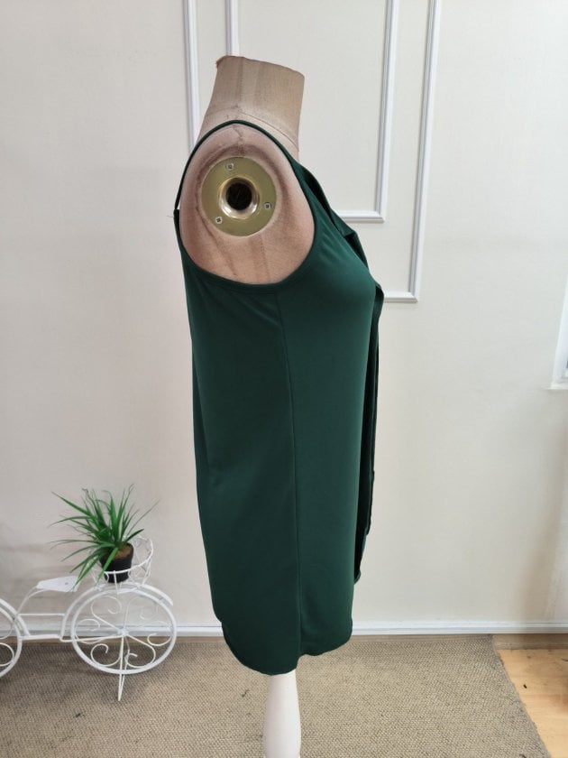 Women's Sleeveless V-Neck Draped Blouse with Spaghetti Straps - Janes - by Peralane - photo 6