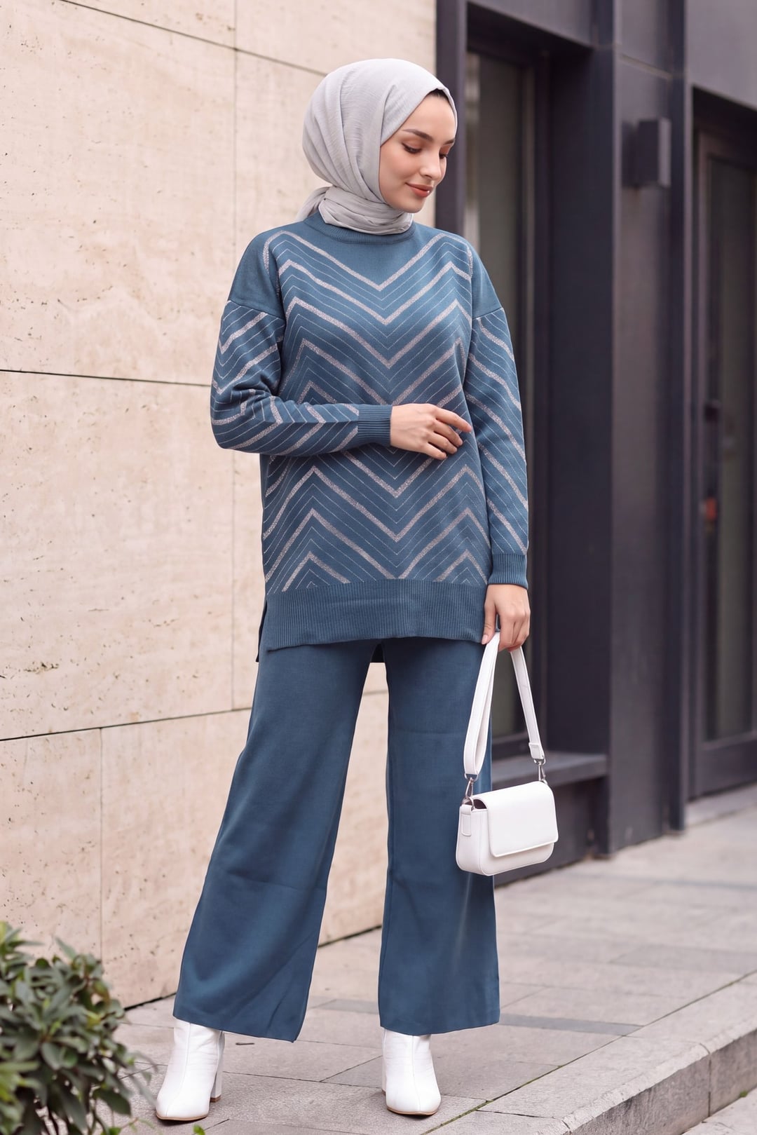 Boat Neck Long Back Slit Sequin Striped Knit Set - Indigo - Podyumplus - by Peralane - photo 4
