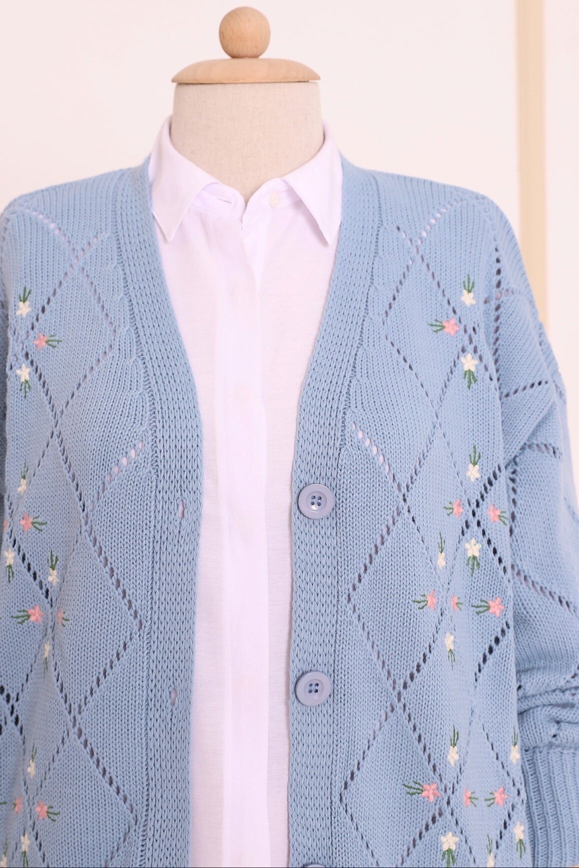 Blue Diamond-Knit Embroidered Button-Front Cardigan - Podyumplus - by Peralane - photo 6