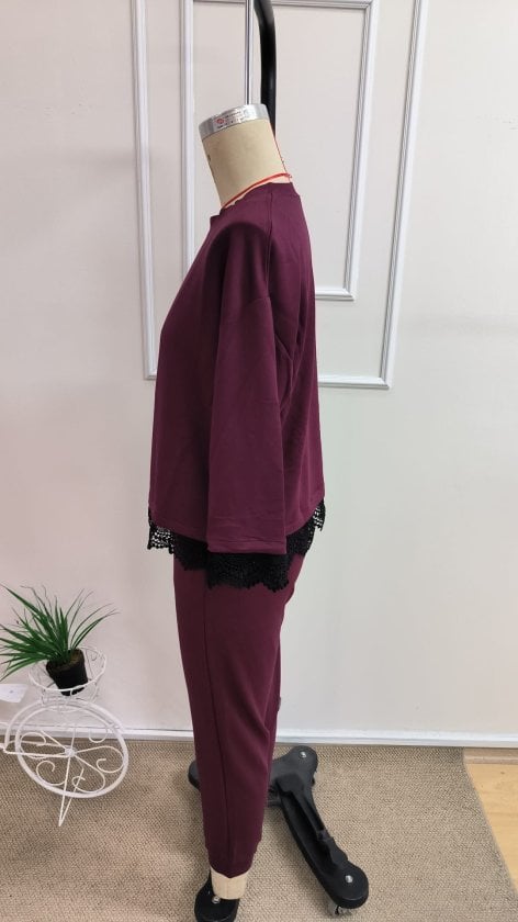 Women's Long-Sleeved Crew Neck Lace Trim Viscose Two-Thread Top and Trousers Lounge Set - Janes - by Peralane - photo 6