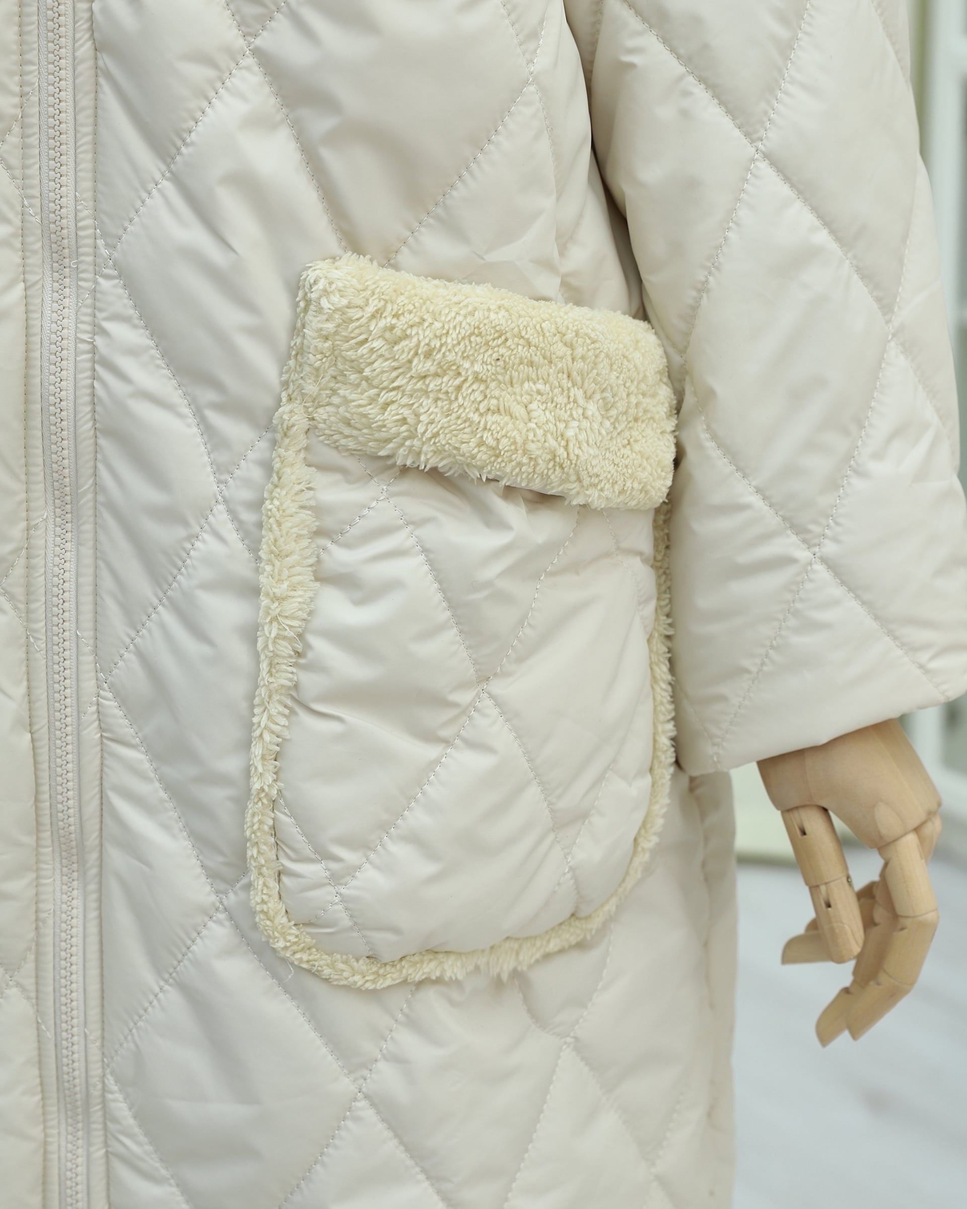 Cream Quilted Long Hooded Coat with Pockets and Sherpa Trim - Podyumplus - by Peralane - photo 4