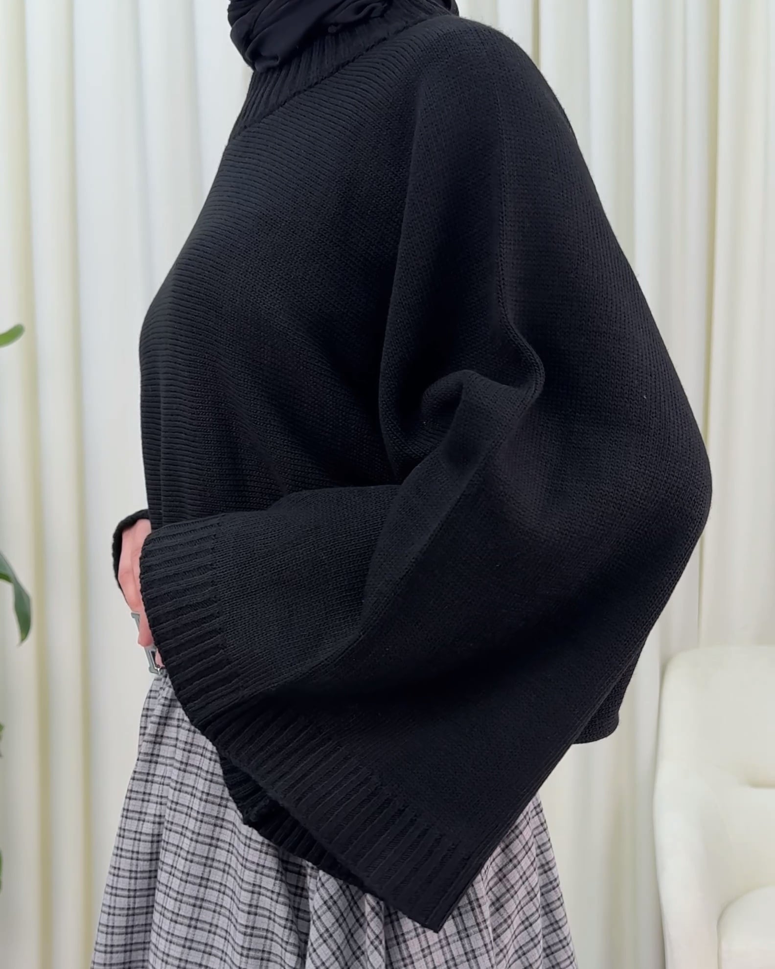 Half Turtleneck Cropped Knit Sweater - Black - Podyumplus - by Peralane - photo 3