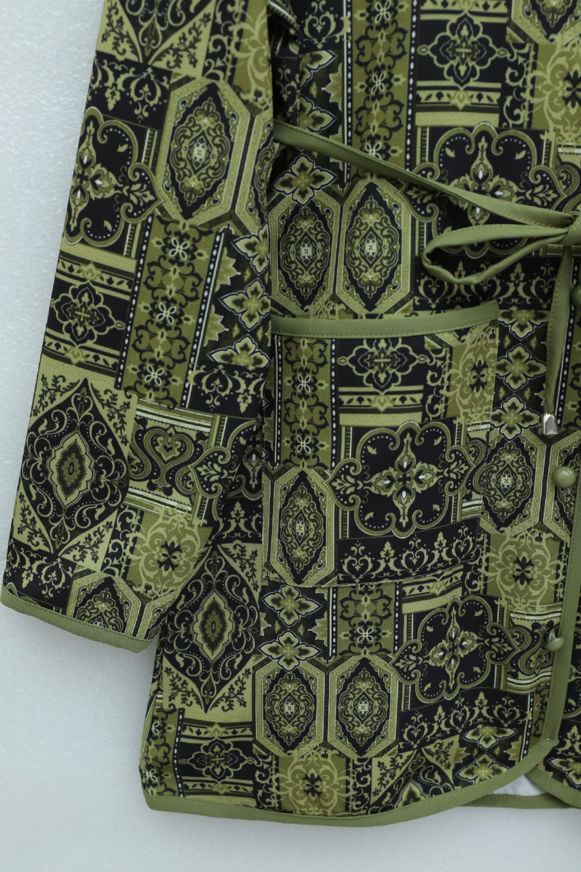 Women's Two-Piece Jacket and Trousers Set with Geometric Print - Olive Green - Podyumplus - by Peralane - photo 7