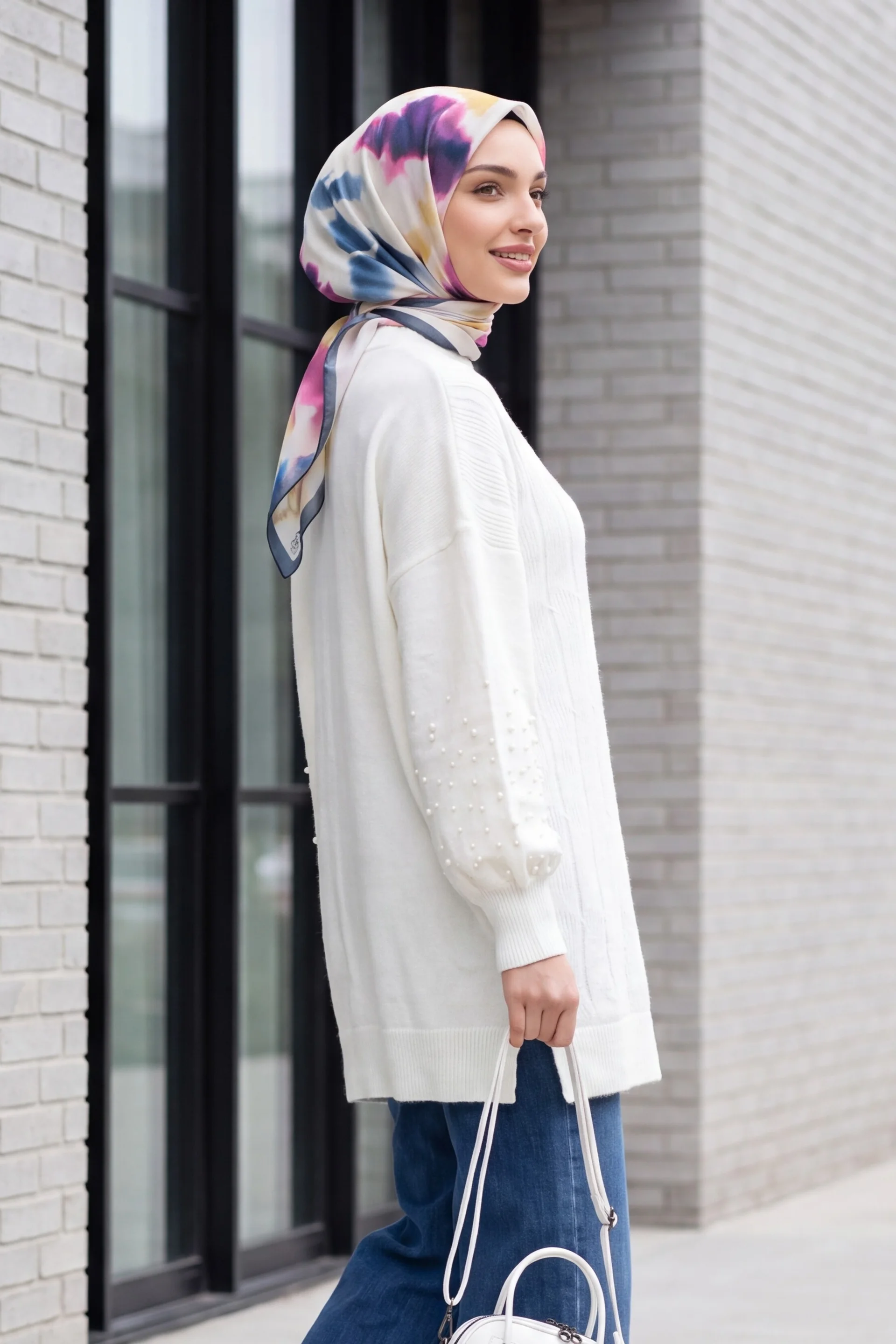 White Loose-Fit Knit Tunic with Pearl Bead Sleeve Details - Podyumplus - by Peralane - photo 2
