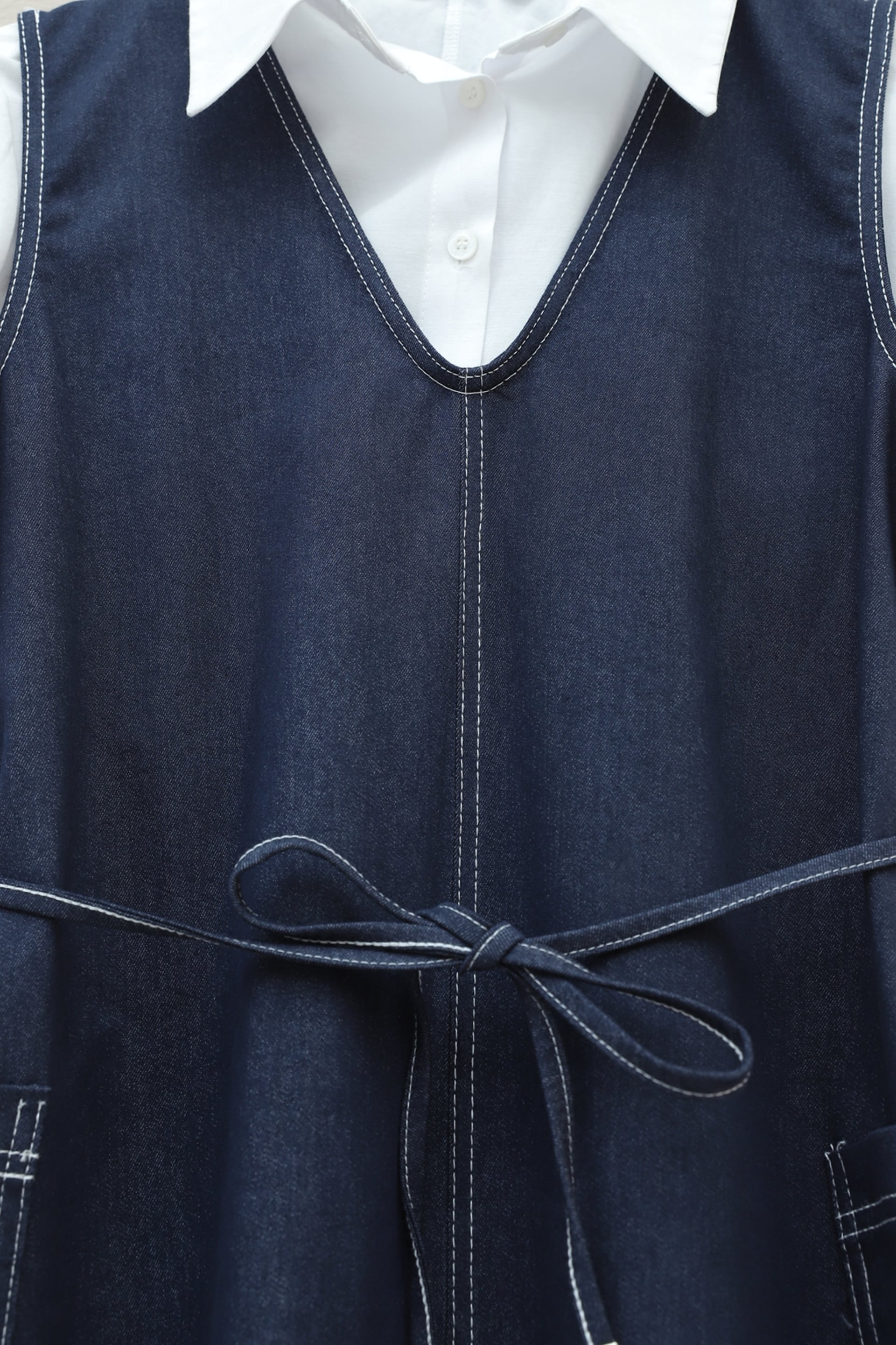 Side Pocket V-Neck Tie Waist Denim Dress - Dark Navy - Podyumplus - by Peralane - photo 5