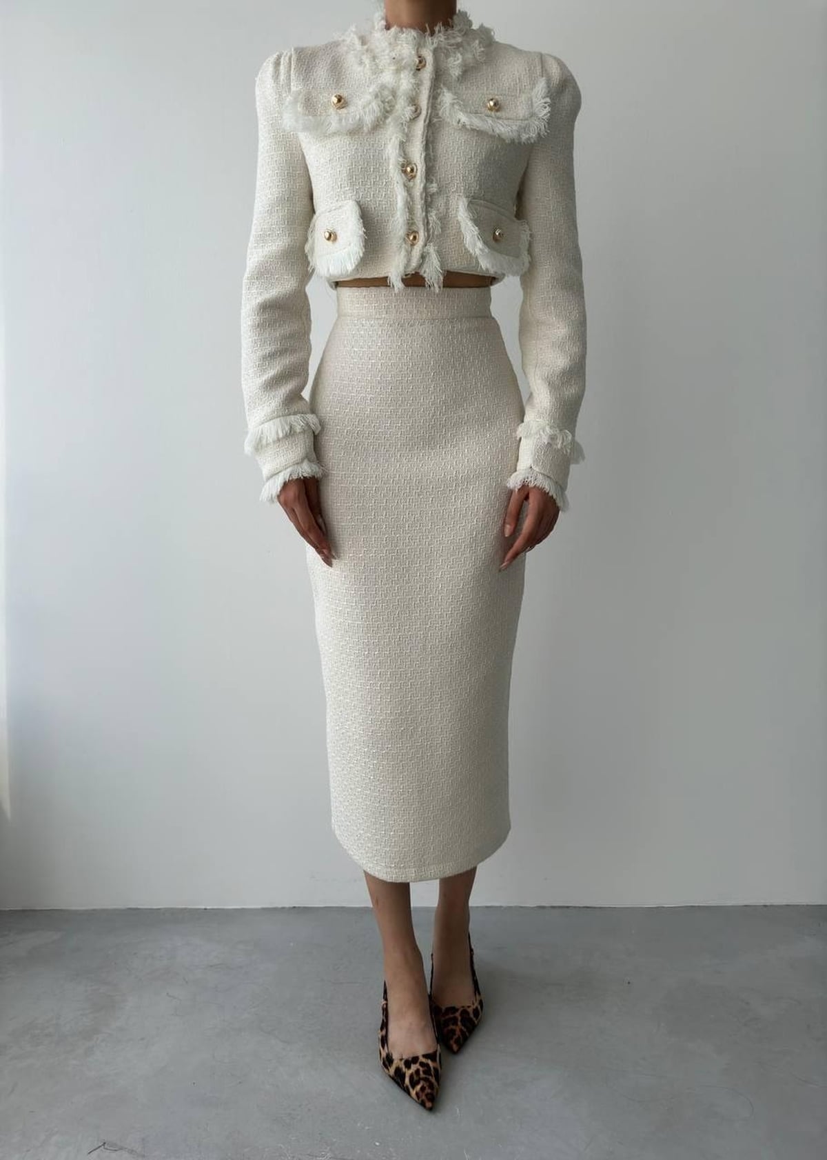 Women's Ecru Tweed Two-Piece Set: Cropped Jacket and Pencil Skirt - Etika - by Peralane - photo 2