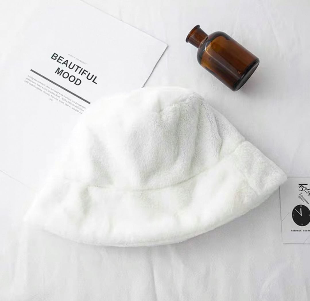 White Plush Bucket Hat - Nesvay - by Peralane - photo 2