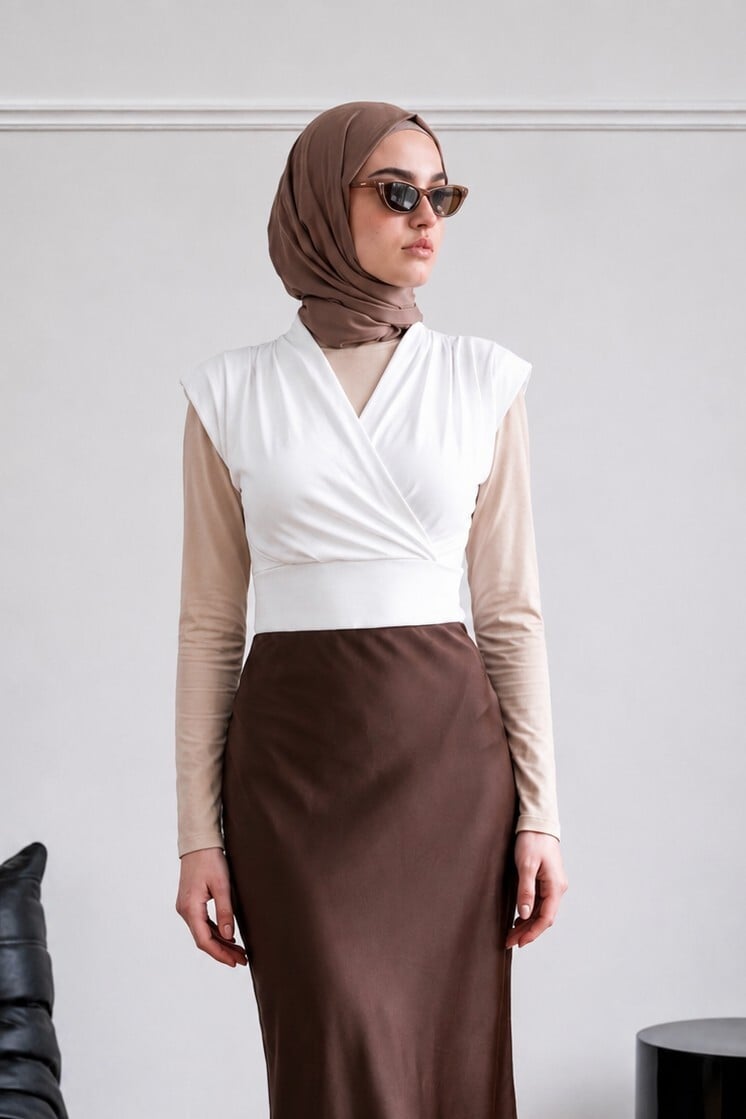 Sleeveless Padded Wrap Blouse - White - Podyumplus - by Peralane