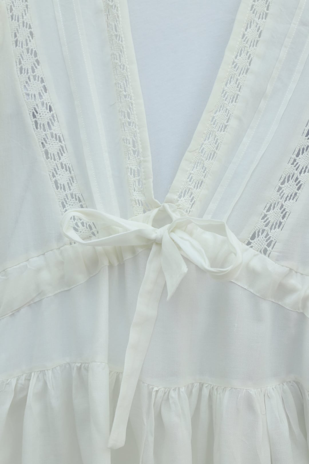 V-Neck Lace Trim Balloon Sleeve Viscose Blouse - White - Podyumplus - by Peralane - photo 6