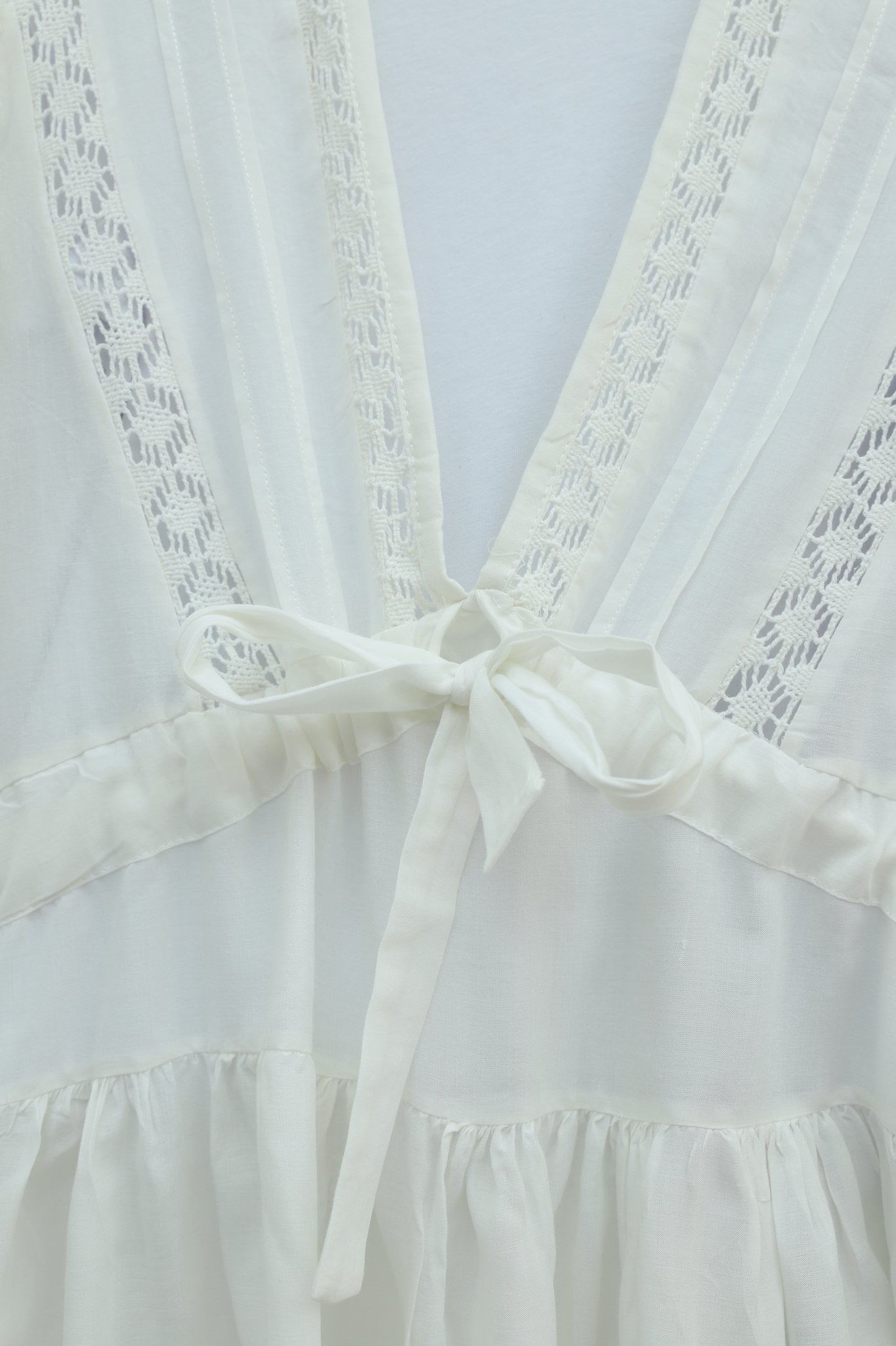 V-Neck Lace Trim Balloon Sleeve Viscose Blouse - White - Podyumplus - by Peralane - photo 6