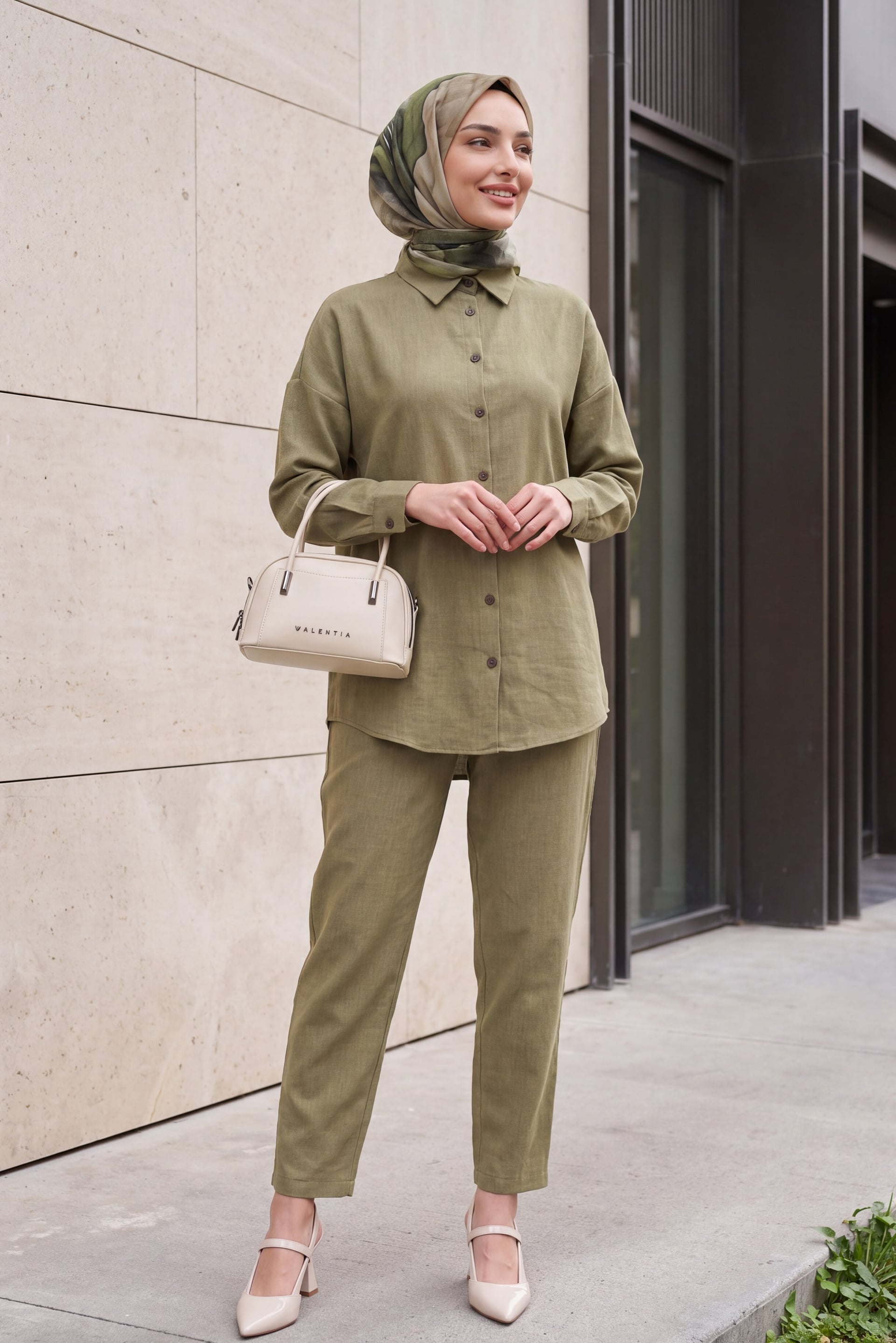 Linen Two-Piece Set – Blouse and Trousers in Olive Green - Bigdart - by Peralane - photo 2