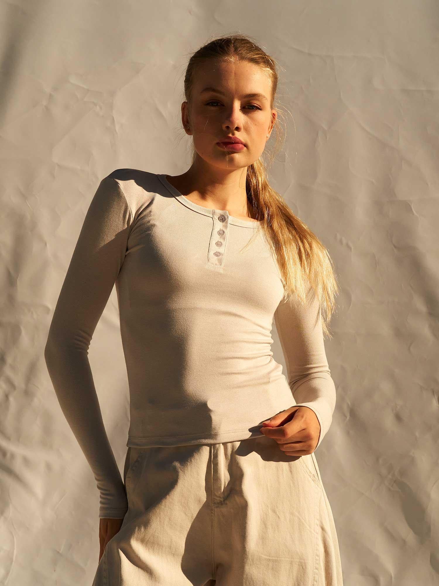 Bisiklet Yaka Bluz - Long-Sleeved Ribbed Top in Light Beige - Lefon - by Peralane - photo 4