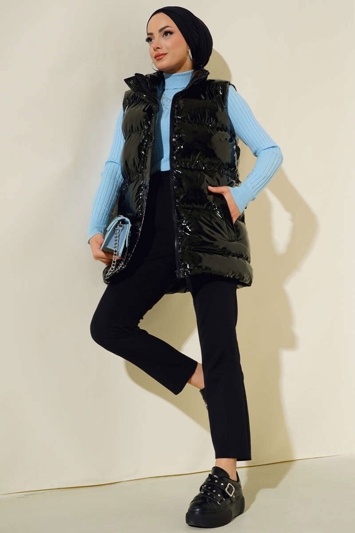 Long Modest Puffer Vest with Removable Faux Fur Hood - Black - Bigdart - by Peralane