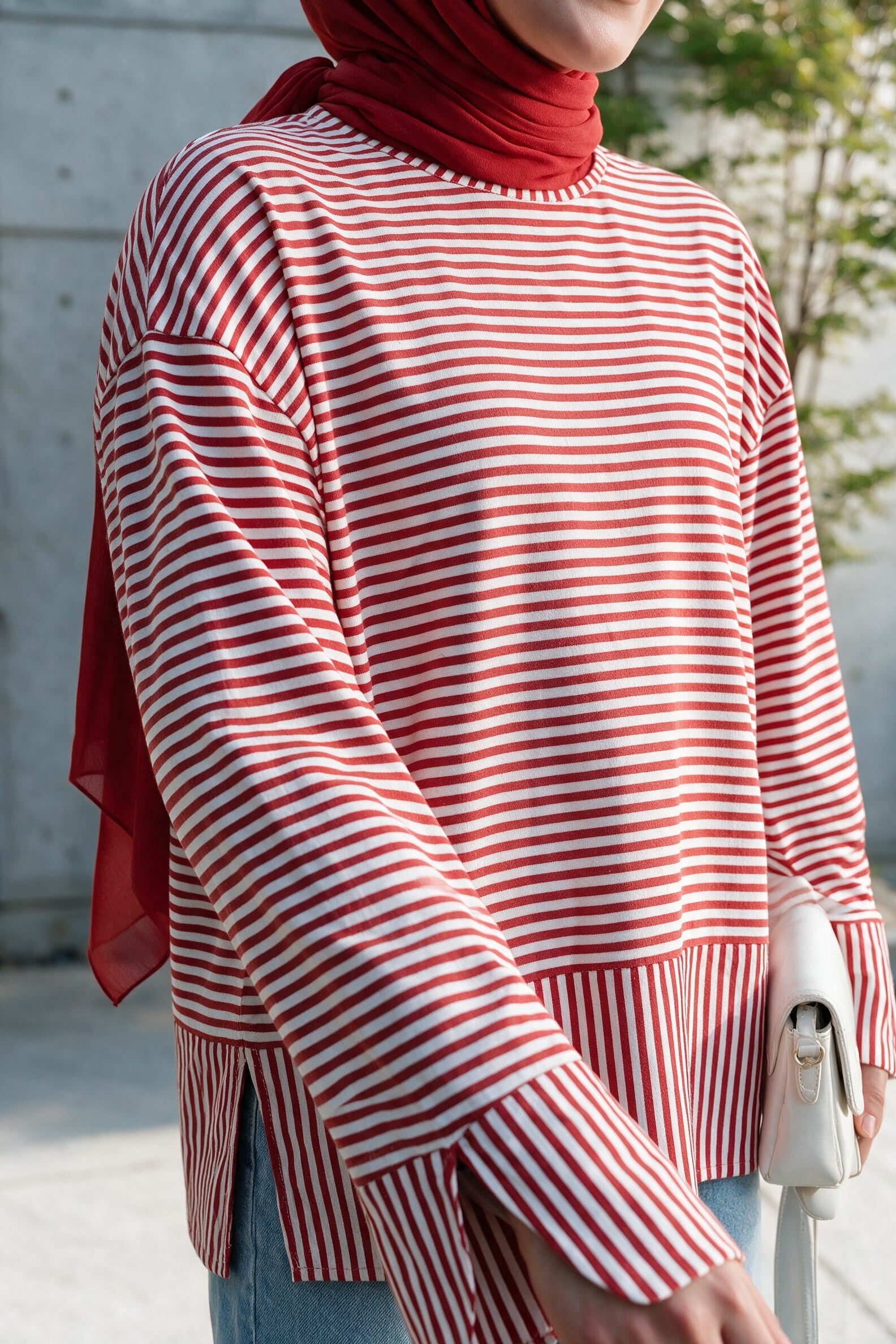 Red Striped Viscose Sweatshirt with Crew Neck and Side Slits - Podyumplus - by Peralane - photo 6
