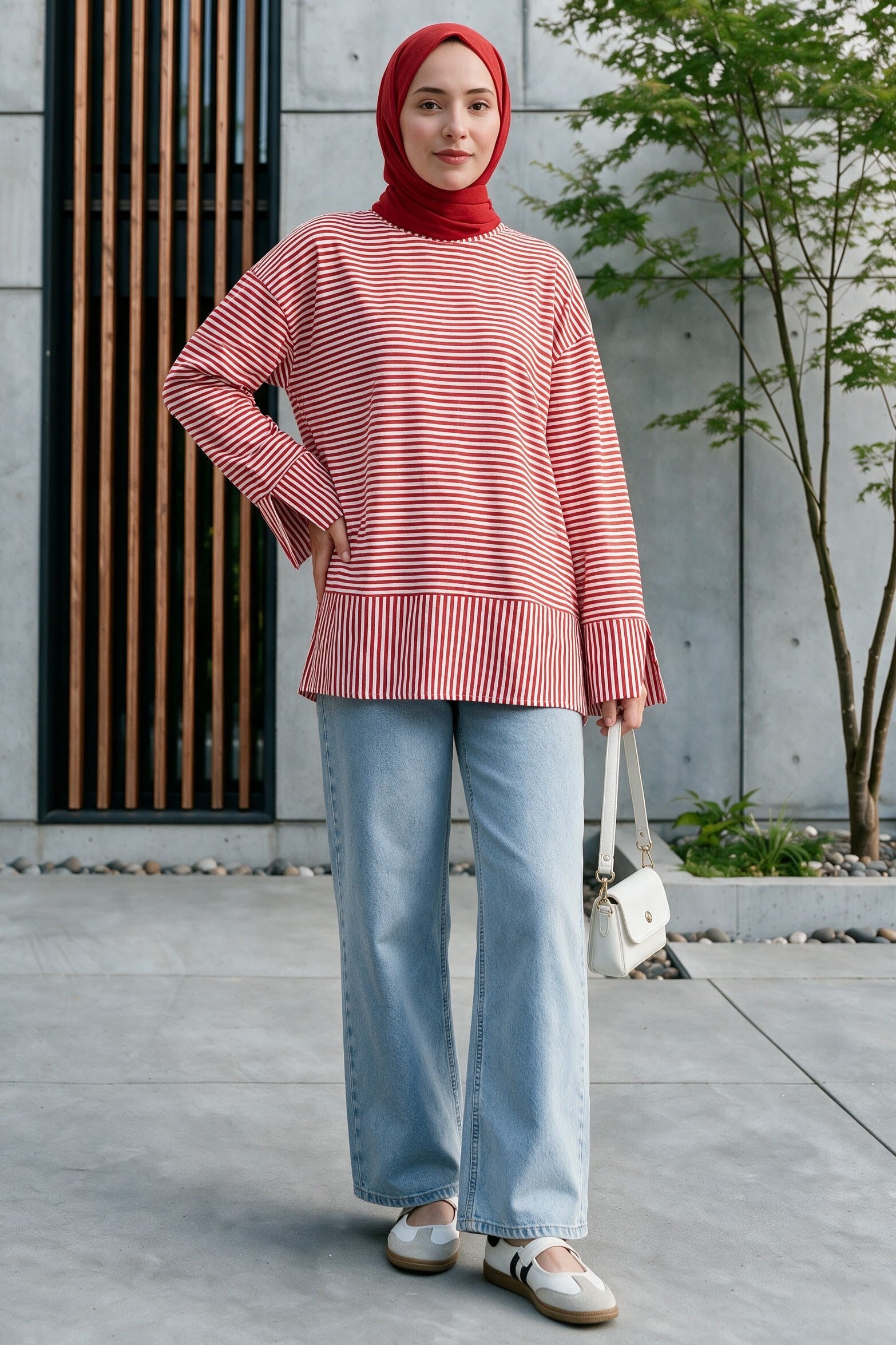 Red Striped Viscose Sweatshirt with Crew Neck and Side Slits - Podyumplus - by Peralane - photo 8