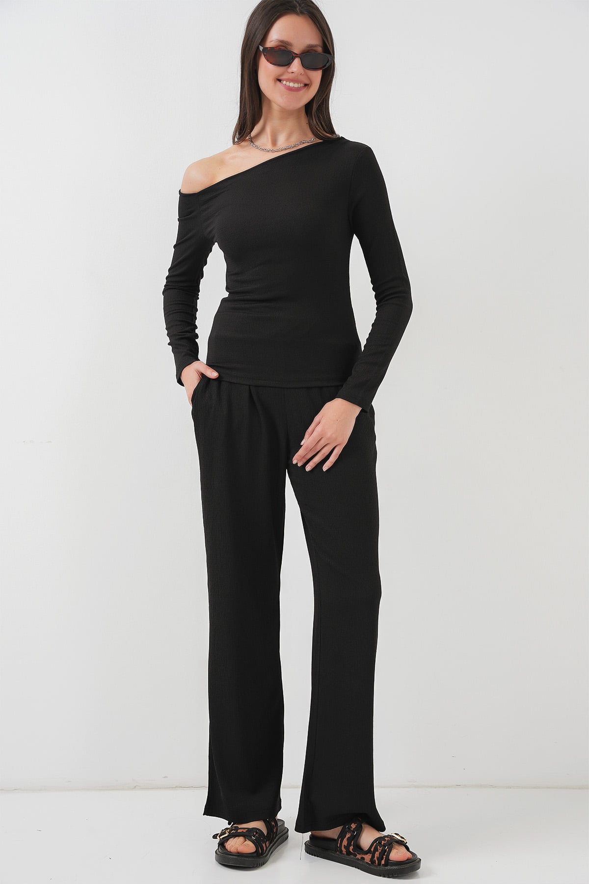 Black Off-Shoulder Fitted Top and Pants Set - Bigdart - by Peralane - photo 2