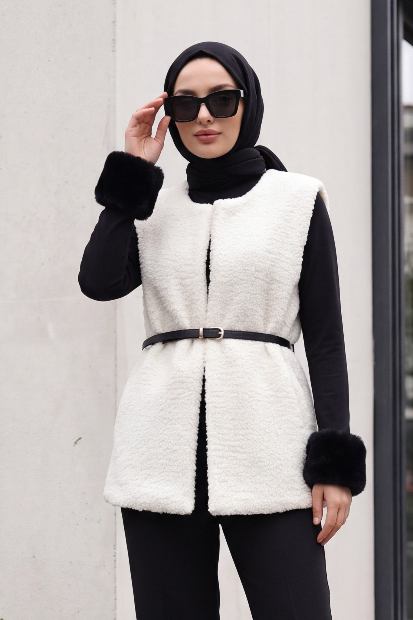Belted Plush Vest with Faux Fur Trim - Ecru - Podyumplus - by Peralane - photo 2